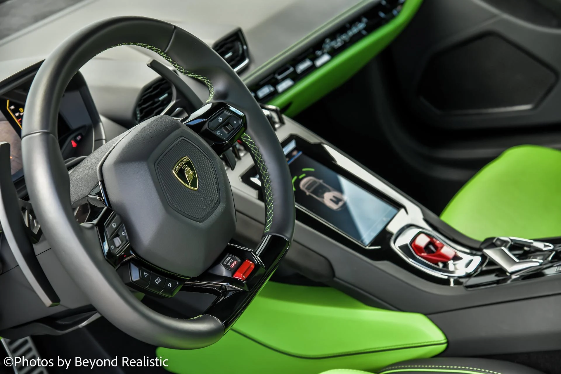 mph026_3415746029_Used_2021_Lamborghini_Huracan_EVO_Spyder_1756800422_8ddb77c64f