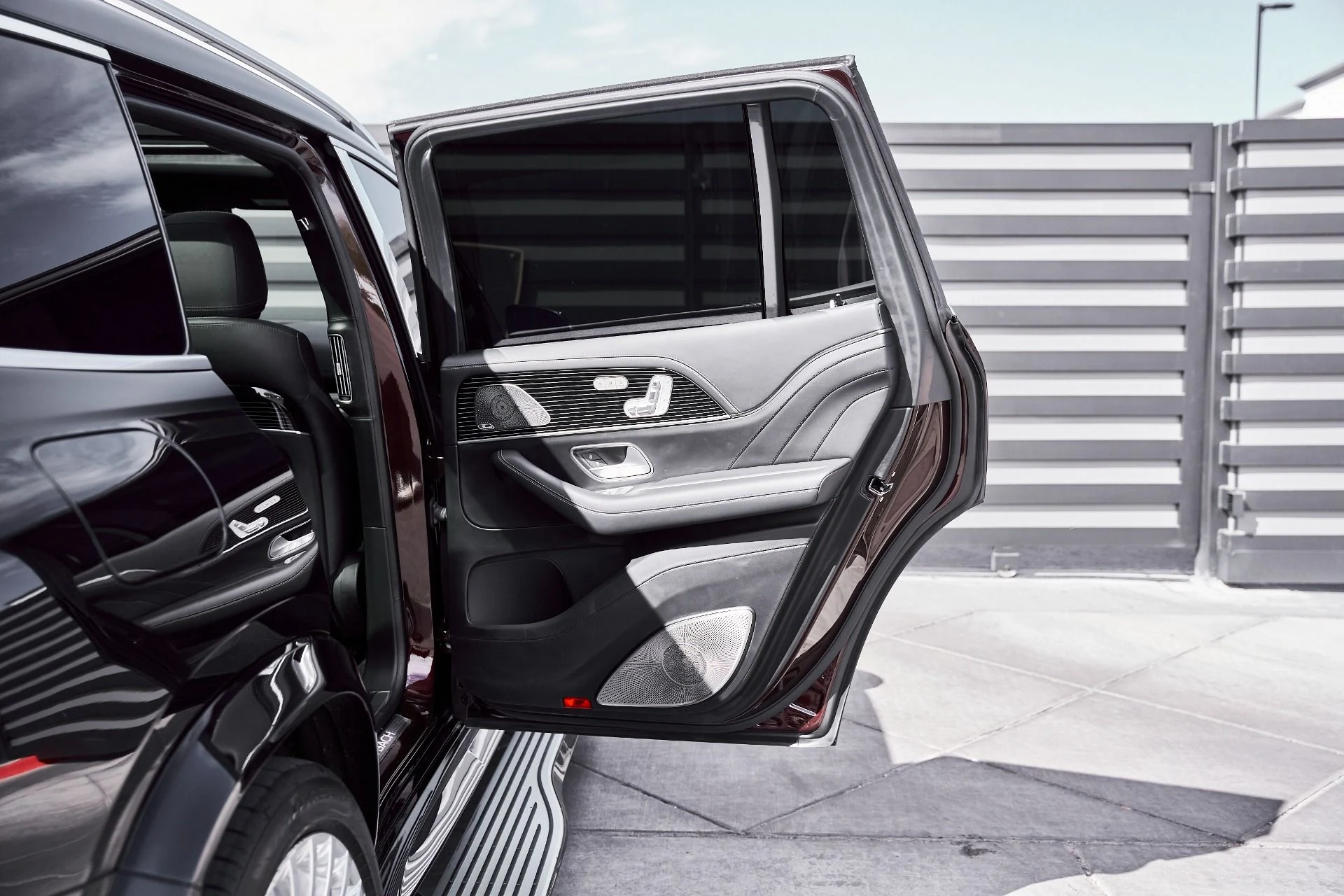 mph026_3416439606_Used_2024_Mercedes_Benz_GLS_Maybach_GLS_600_1773530602_04a46eb499