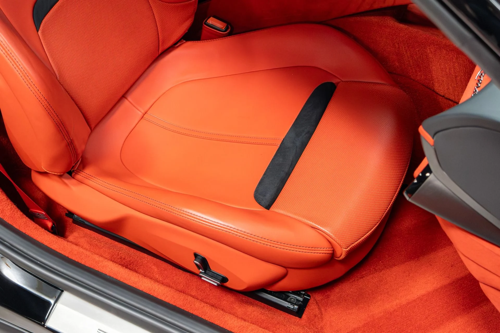 mph026_3420262676_Used_2022_Ferrari_Roma_1775684538_c6ca91252c