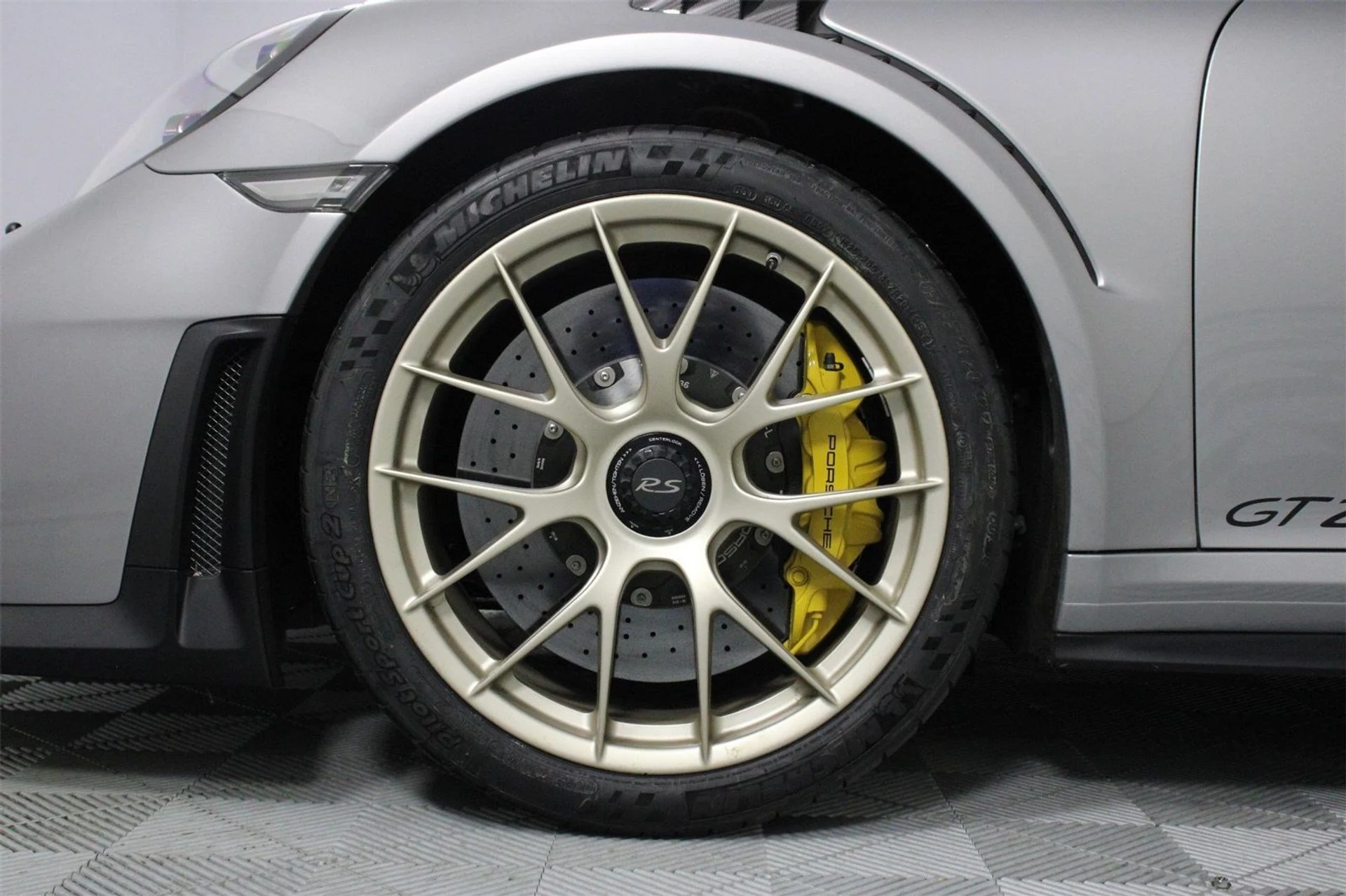 mph026_3425637692_9e3f6c61f9a70f7037c8b790a8aee243_297e930e67