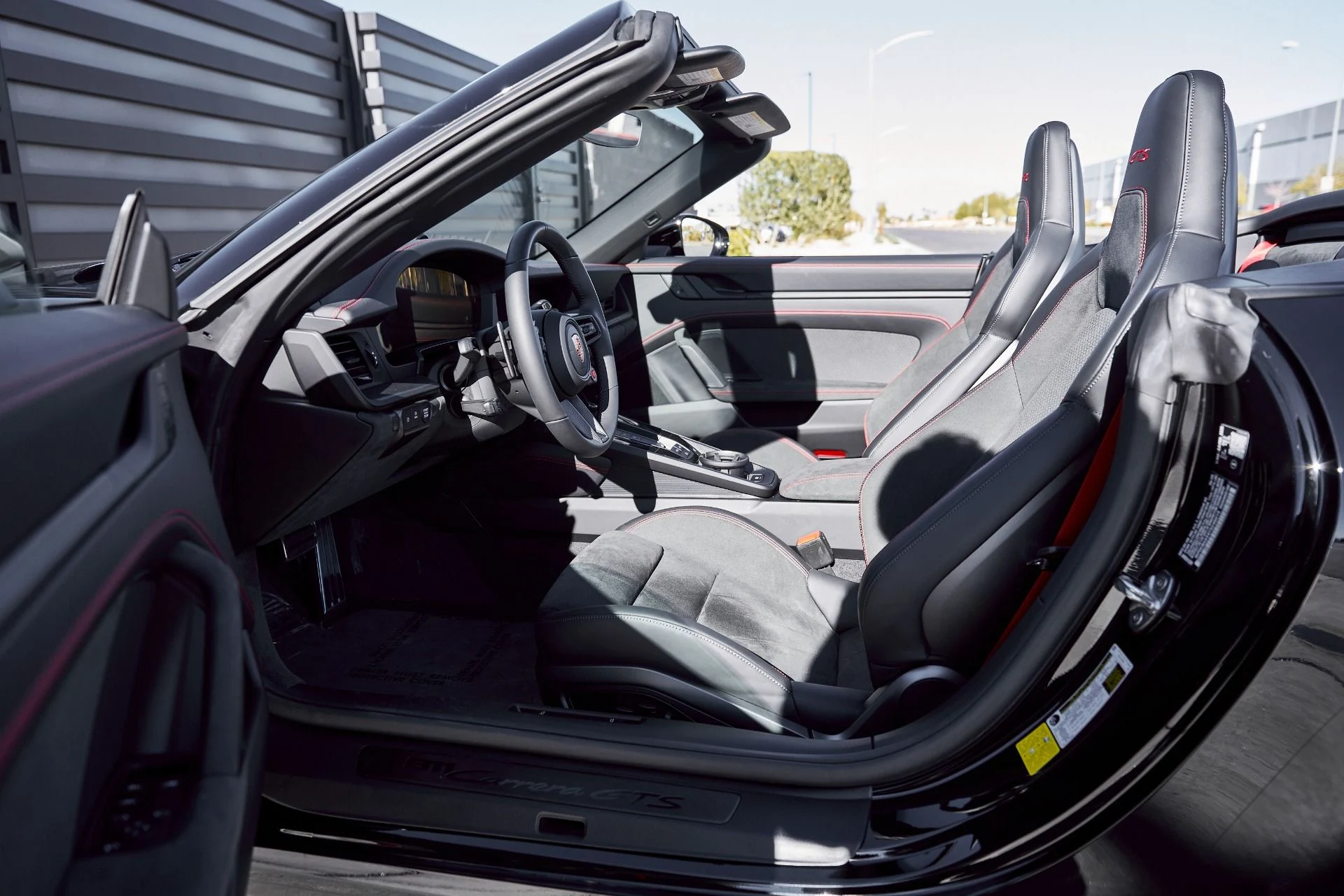 mph026_3427894596_Used_2026_Porsche_911_Carrera_GTS_1767062884_fac4acfffd