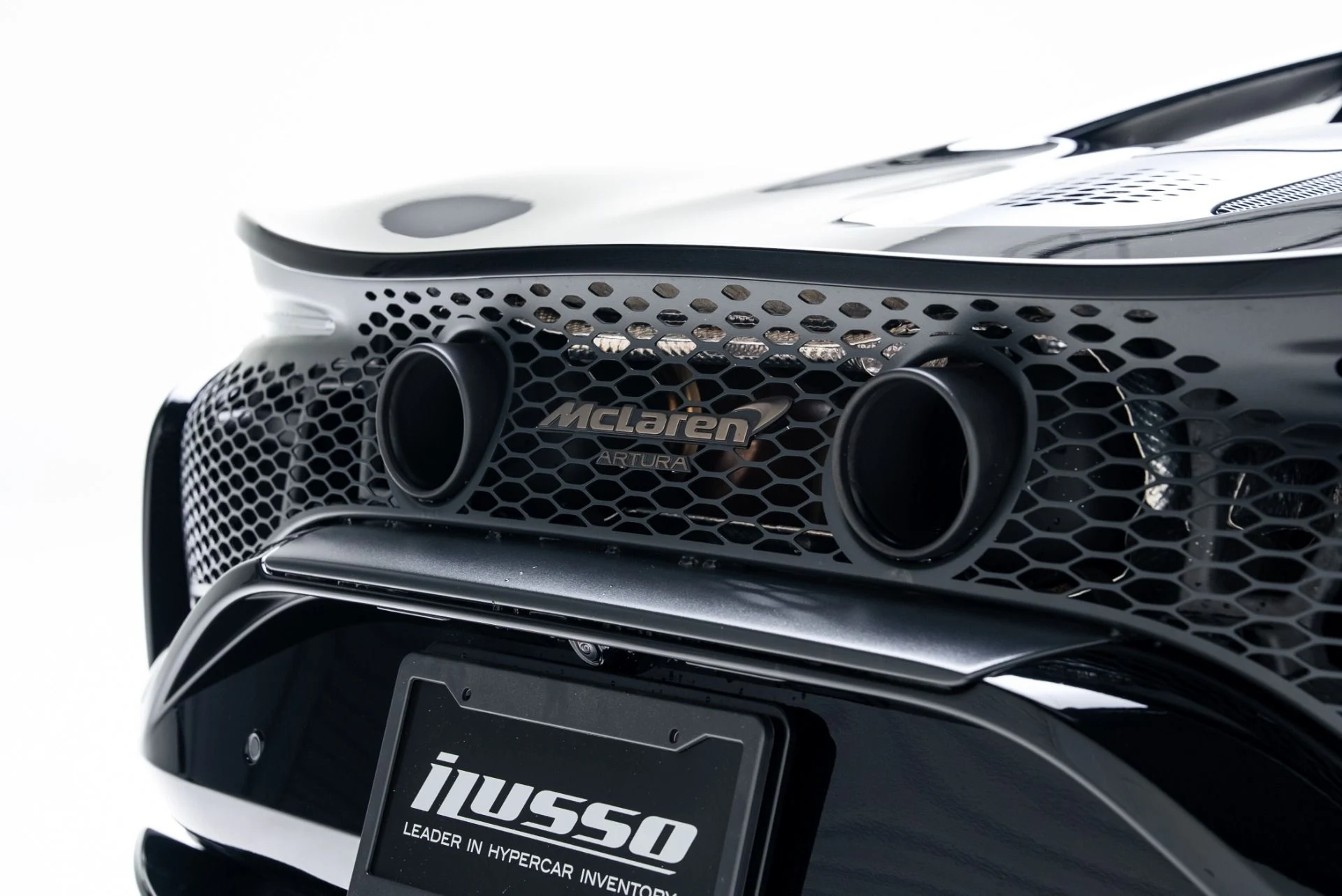 mph026_3432156474_Used_2026_Mc_Laren_Artura_1770152566_153f1ff065