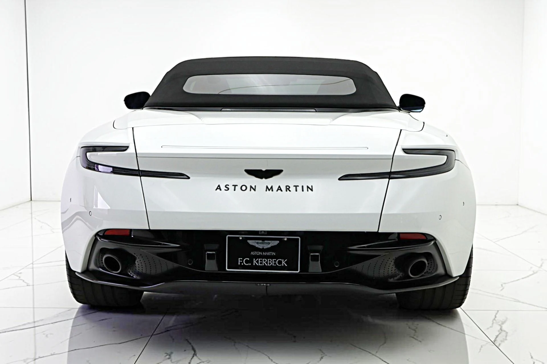 mph026_3434230939_Used_2024_Aston_Martin_DB_12_Volante_10c19ed88a