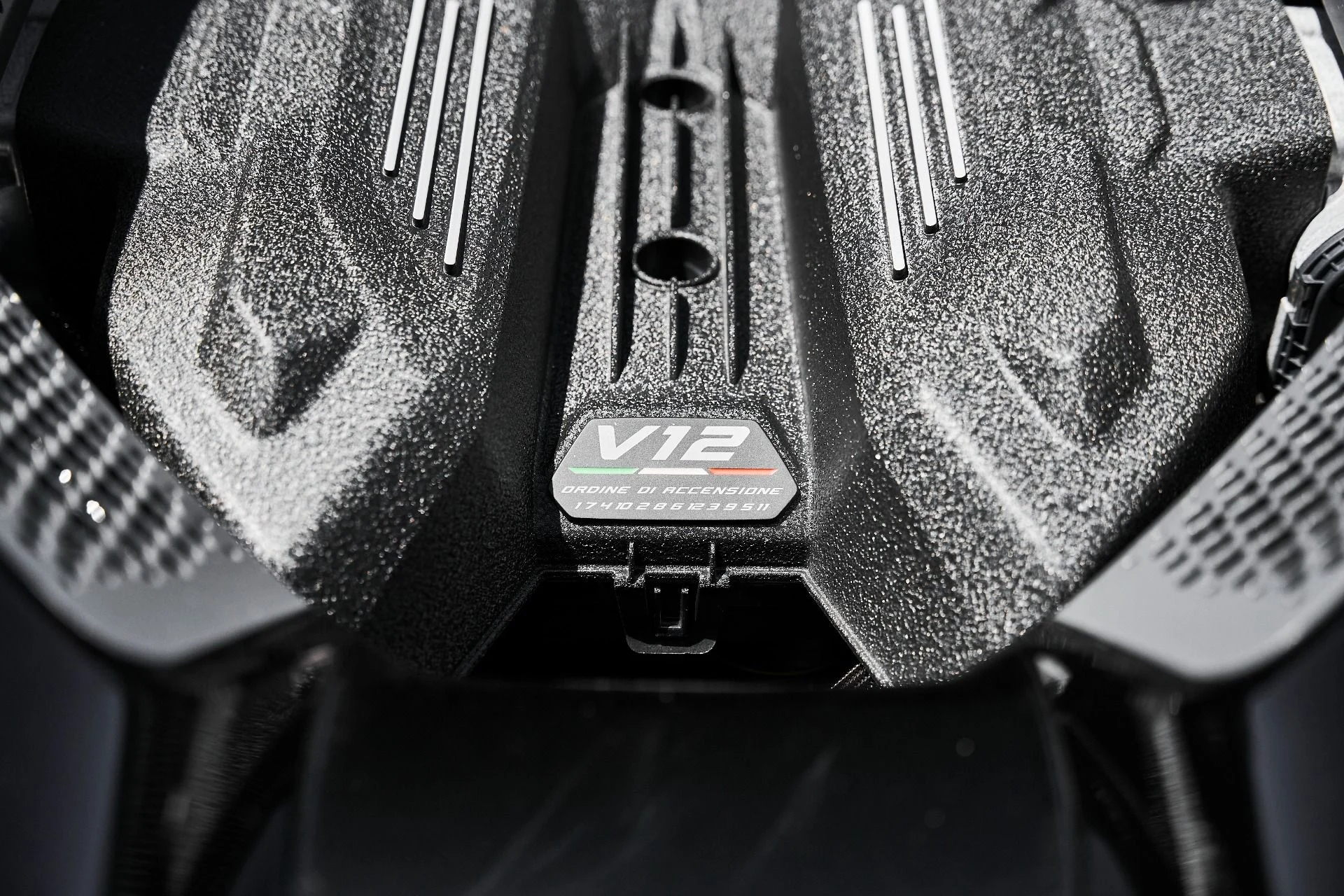 mph026_3436774894_Used_2024_Lamborghini_Revuelto_Base_1777394293_68a5eda0b6