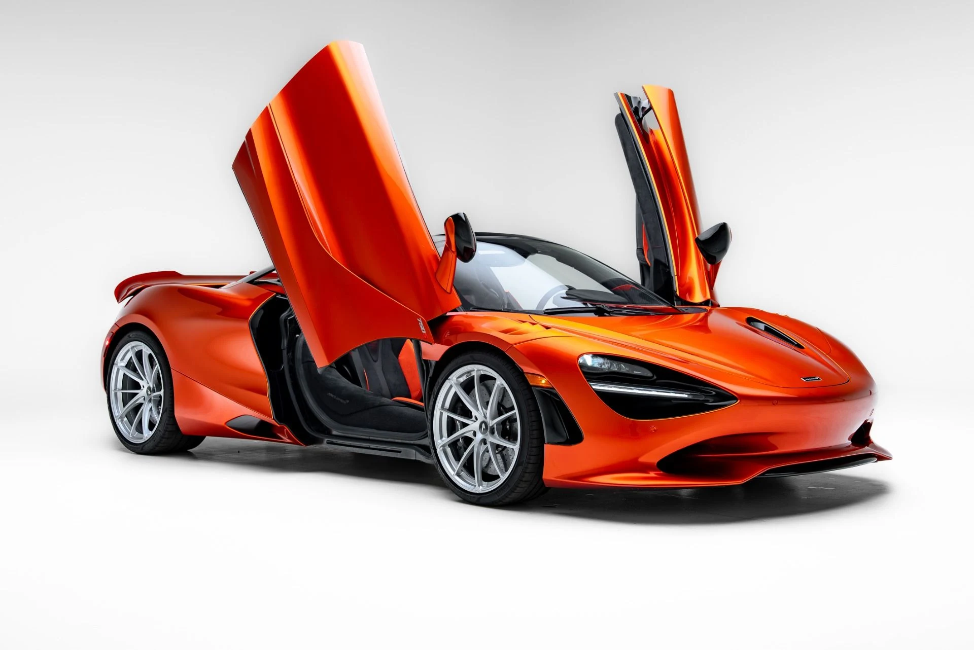 mph026_3444699039_Used_2024_Mc_Laren_750_S_Spider_1776888165_43cdb14da3