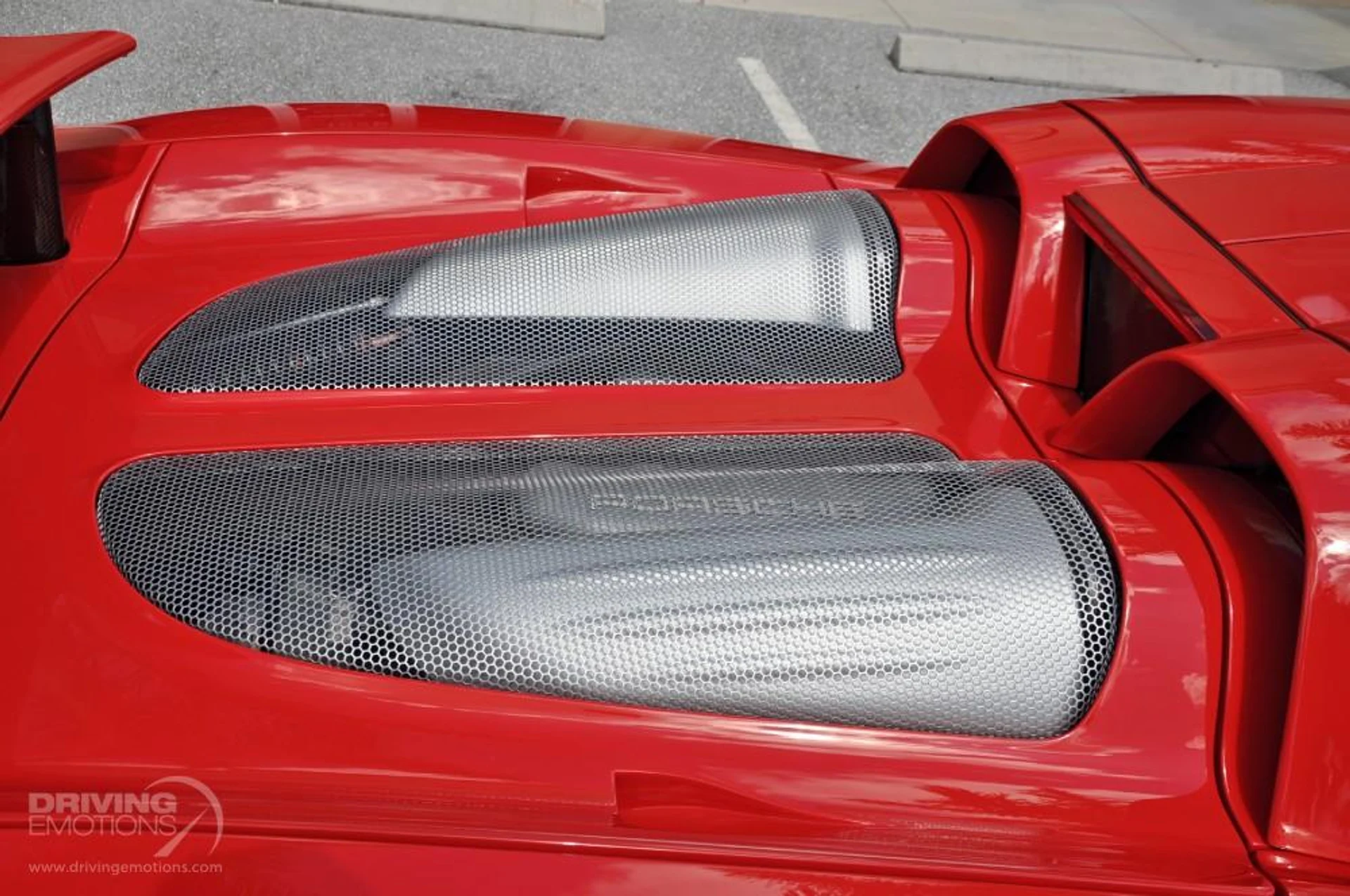 mph026_344476561_186_p27_l_0a43b73f87