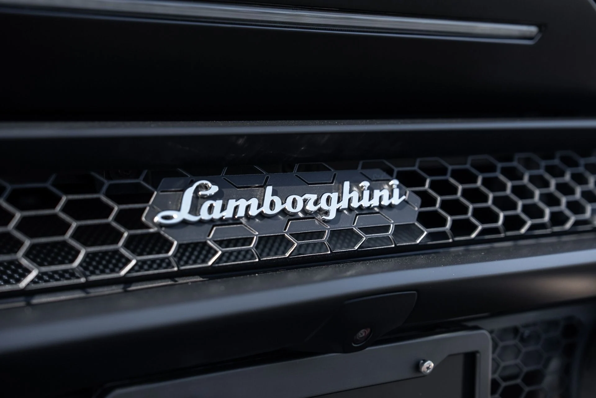 mph026_3454508840_Used_2022_Lamborghini_Huracan_EVO_1762801553_ec94c3c54b