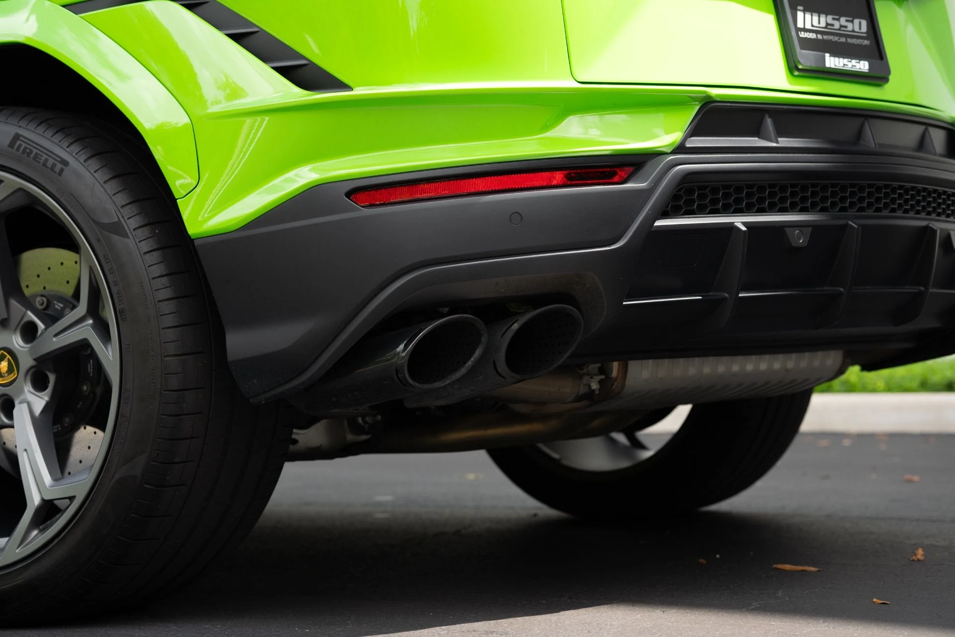 mph026_3459432464_Used_2023_Lamborghini_Urus_S_1758835388_80020ba127