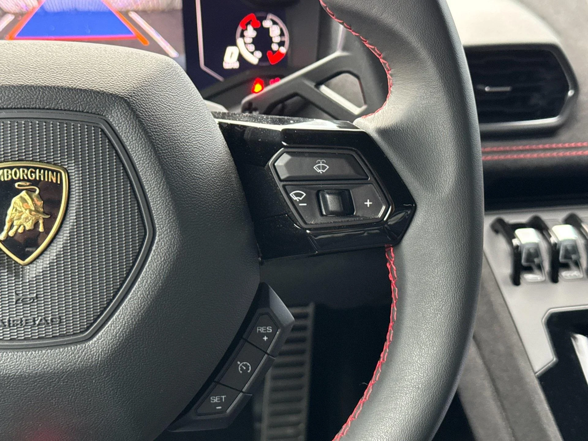 mph026_3464280952_Used_2024_Lamborghini_Huracan_Sterrato_Selezione_CPO_1769008638_6707ddb771