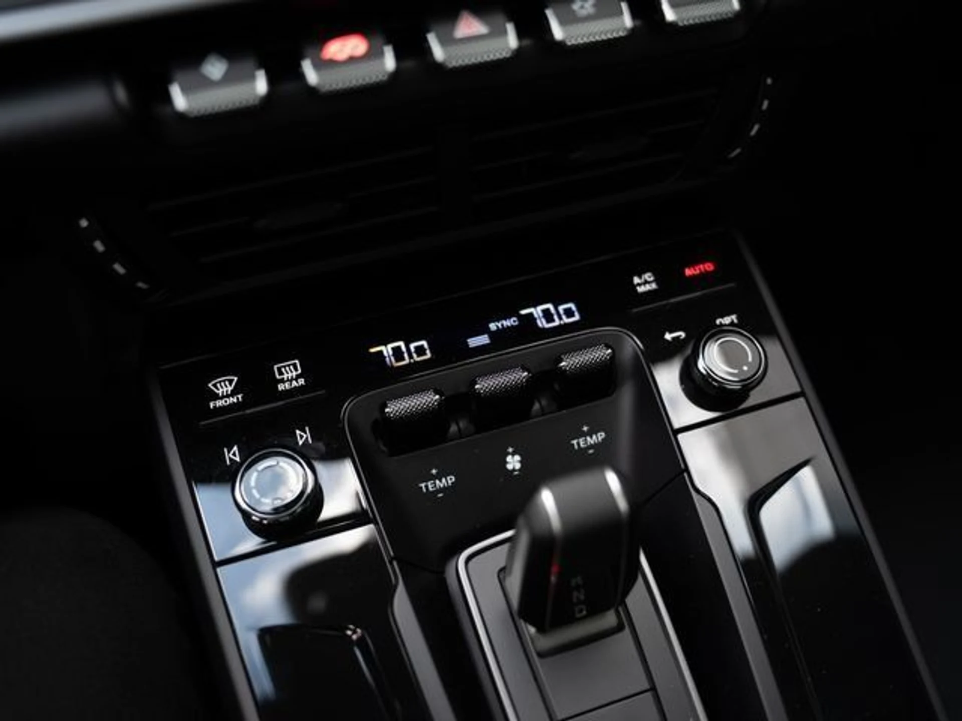 mph026_3465223440_ec928a7fb8bfeec4eb3280d8bbef4d8a_0137616f69