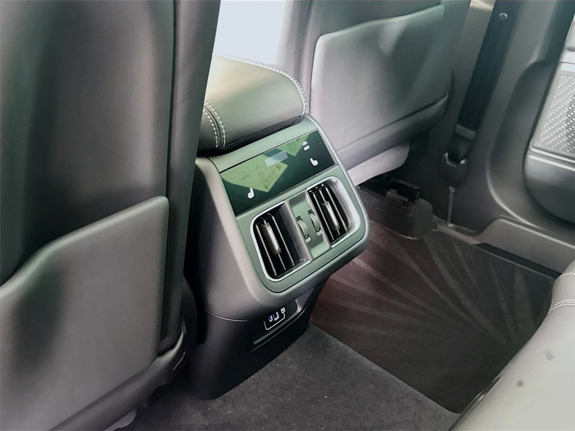 mph026_3476731785_29628f9e7f8187559b6149a099397086x_6595d55bce