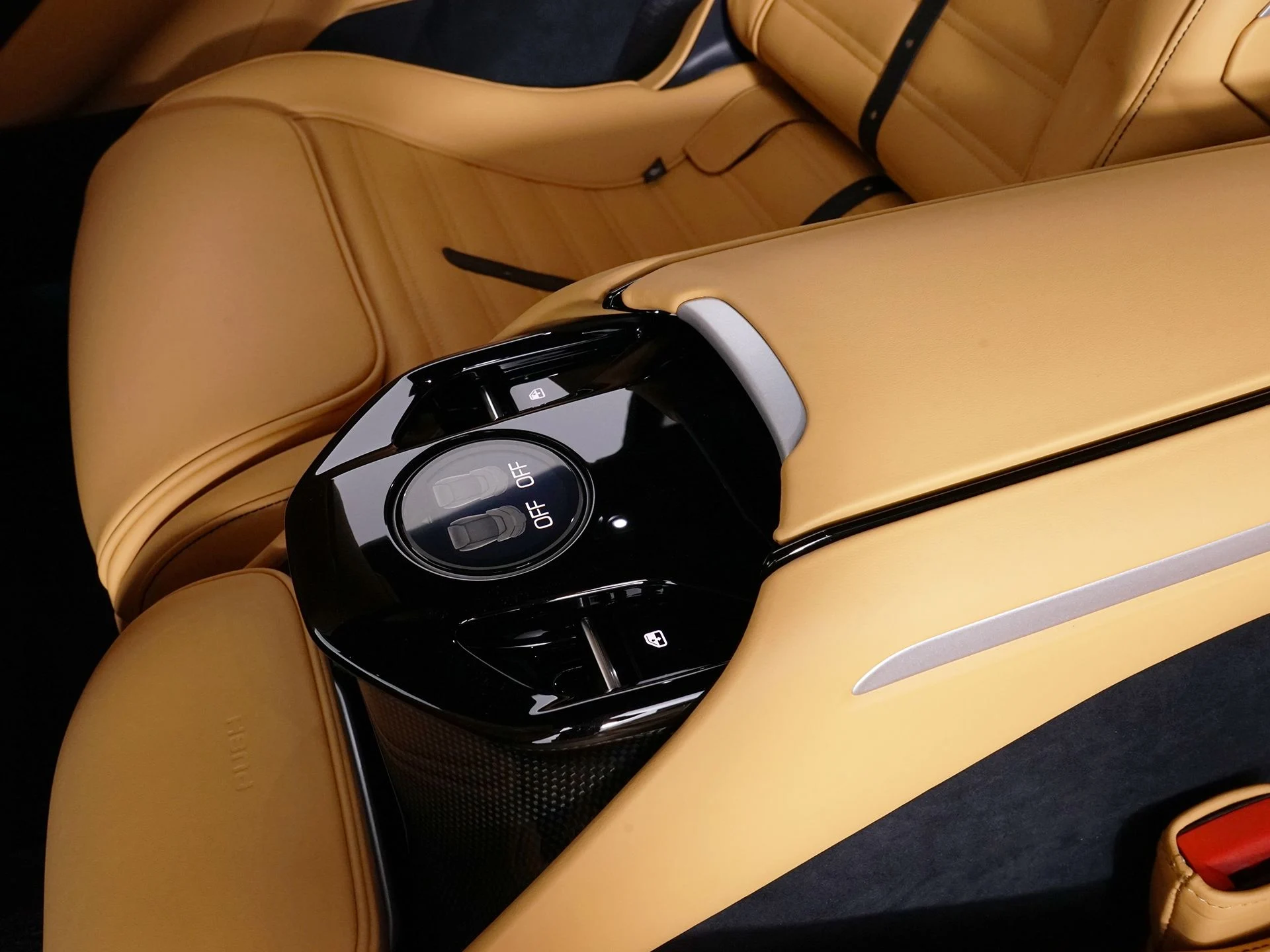 mph026_3476919027_c218de6da69aaf1d584e5d1fce07a382x_98dad69e09