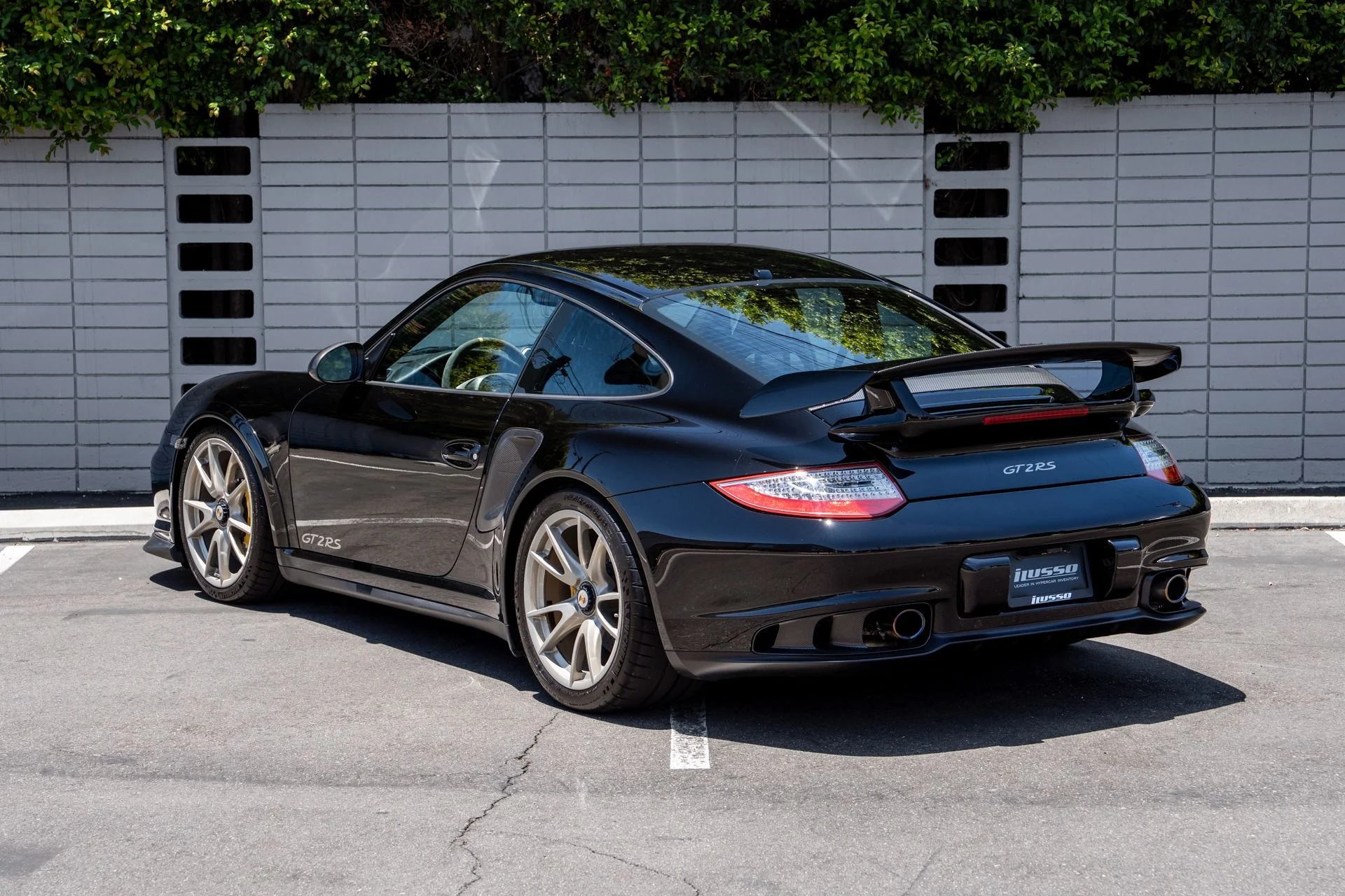 mph026_3487398674_Used_2011_Porsche_911_GT_2_RS_1752601697_7152b8899a