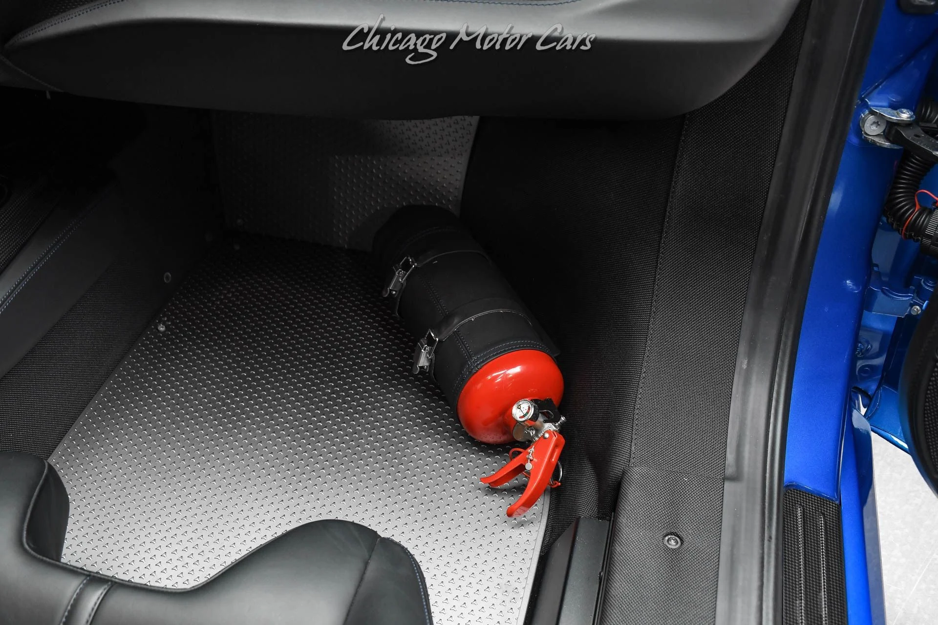 mph026_3489167667_12831_p27_l_e0a33dbd08