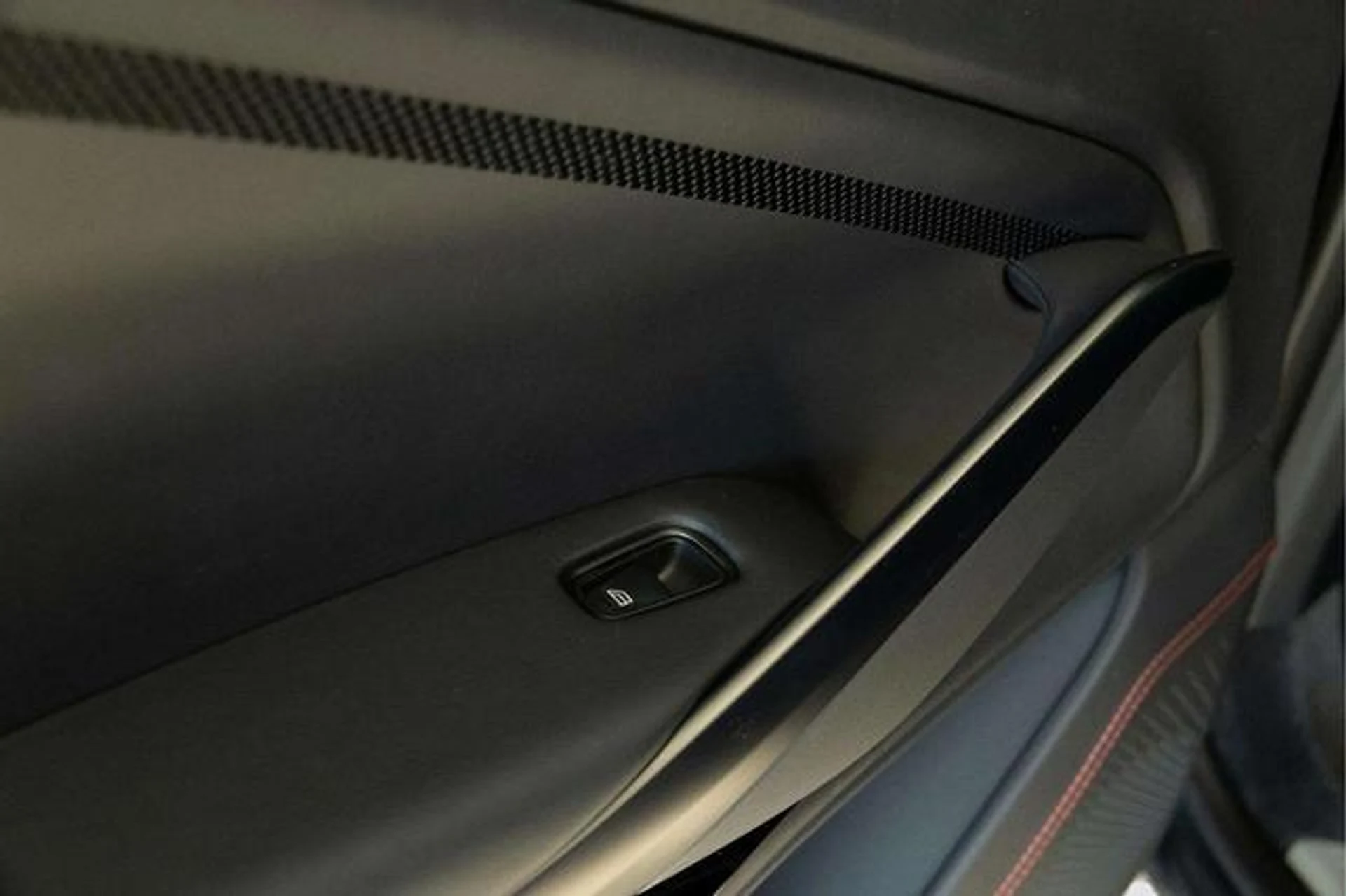 mph026_3504544725_Pjd9_K7u2_T9h_Fuk_F6e_Q0_Kf1_ys_OE_8039be2699