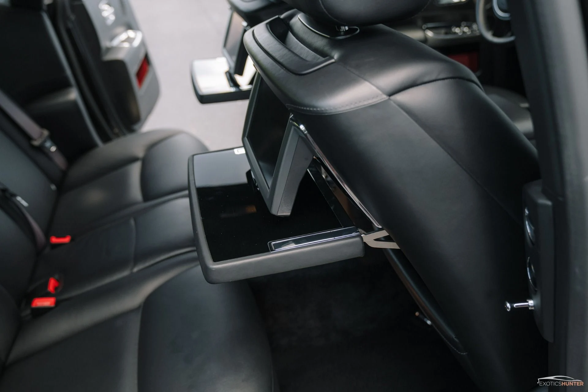 mph026_3521876707_Used_2015_Rolls_Royce_Ghost_w_Rear_Theatre_Picnic_Tables_1754343409_f9f472f592