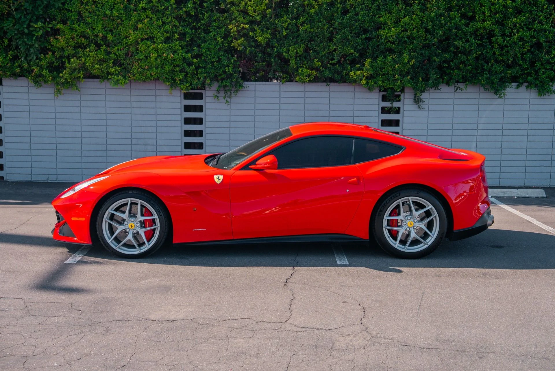 mph026_353312397_Used_2017_Ferrari_F12berlinetta_1762288797_84689057a6