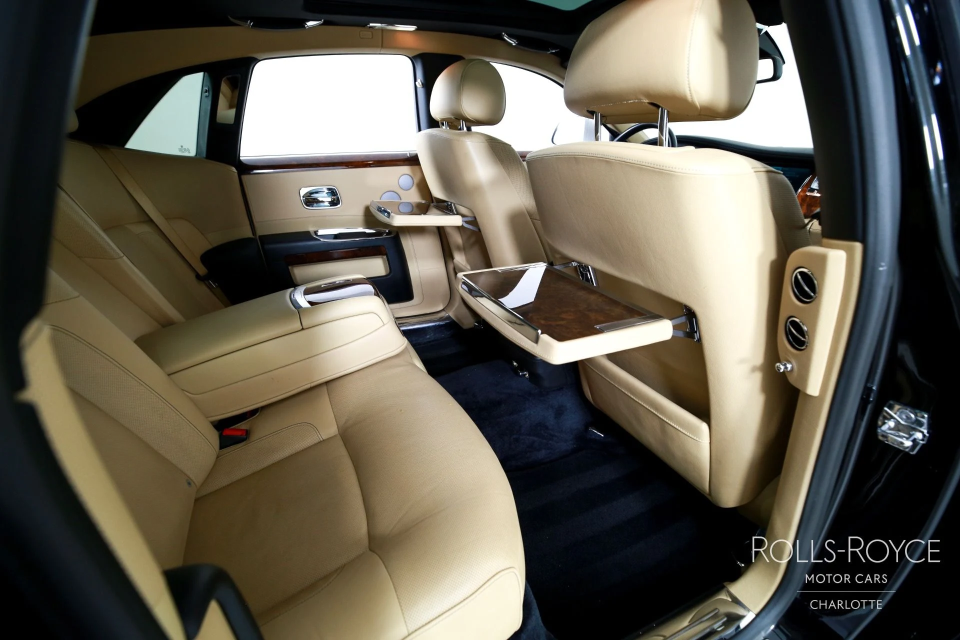 mph026_3534297967_Used_2014_Rolls_Royce_Ghost_1757714696_ec9e832d85
