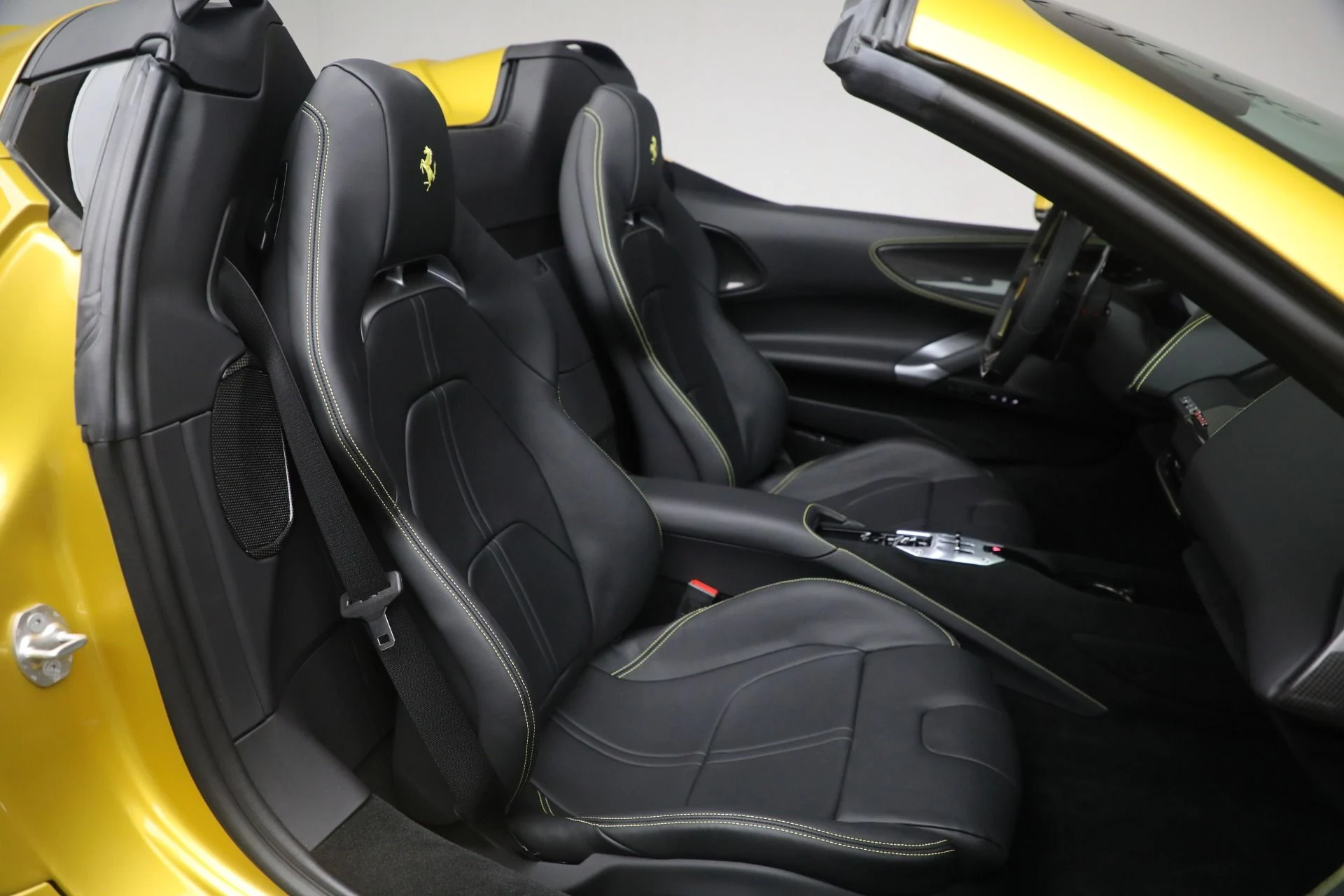 mph026_3535689540_Used_2024_Ferrari_SF_90_Spider_e0a2ae56bd