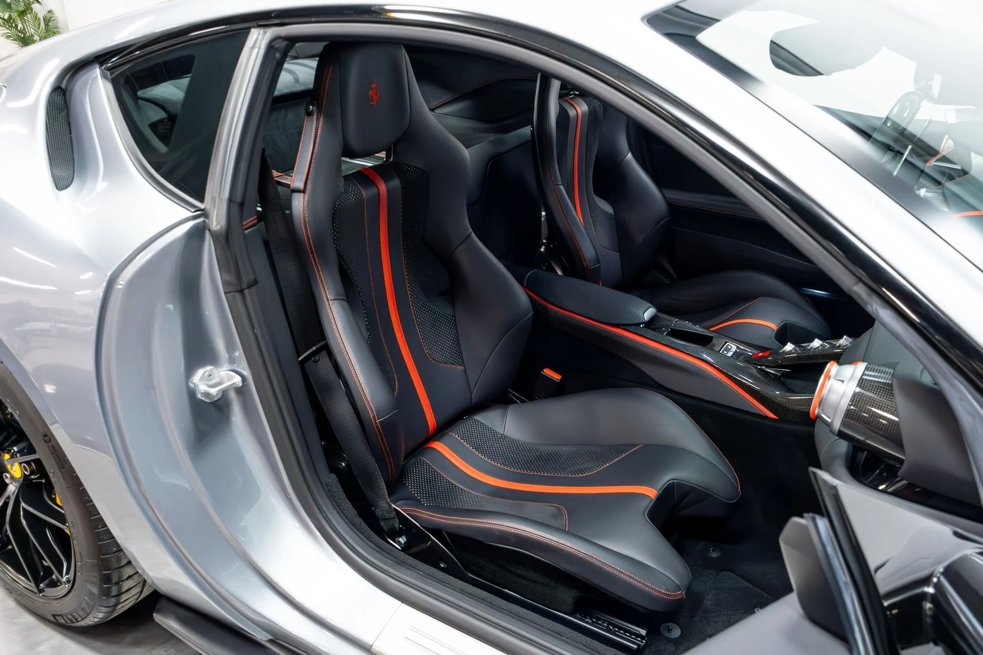 mph026_3546250326_Used_2018_Ferrari_812_Superfast_1777416678_13c1deb109