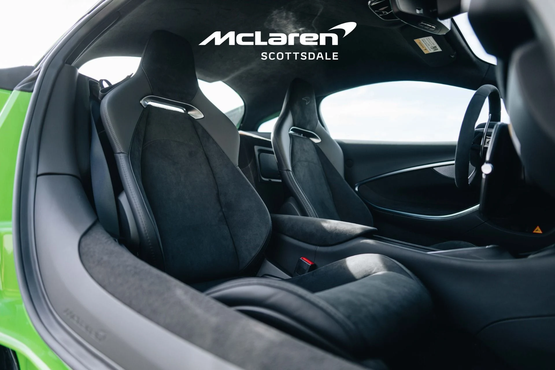 mph026_3549018006_Used_2025_MCLAREN_ARTURA_1732372131_641a43173b
