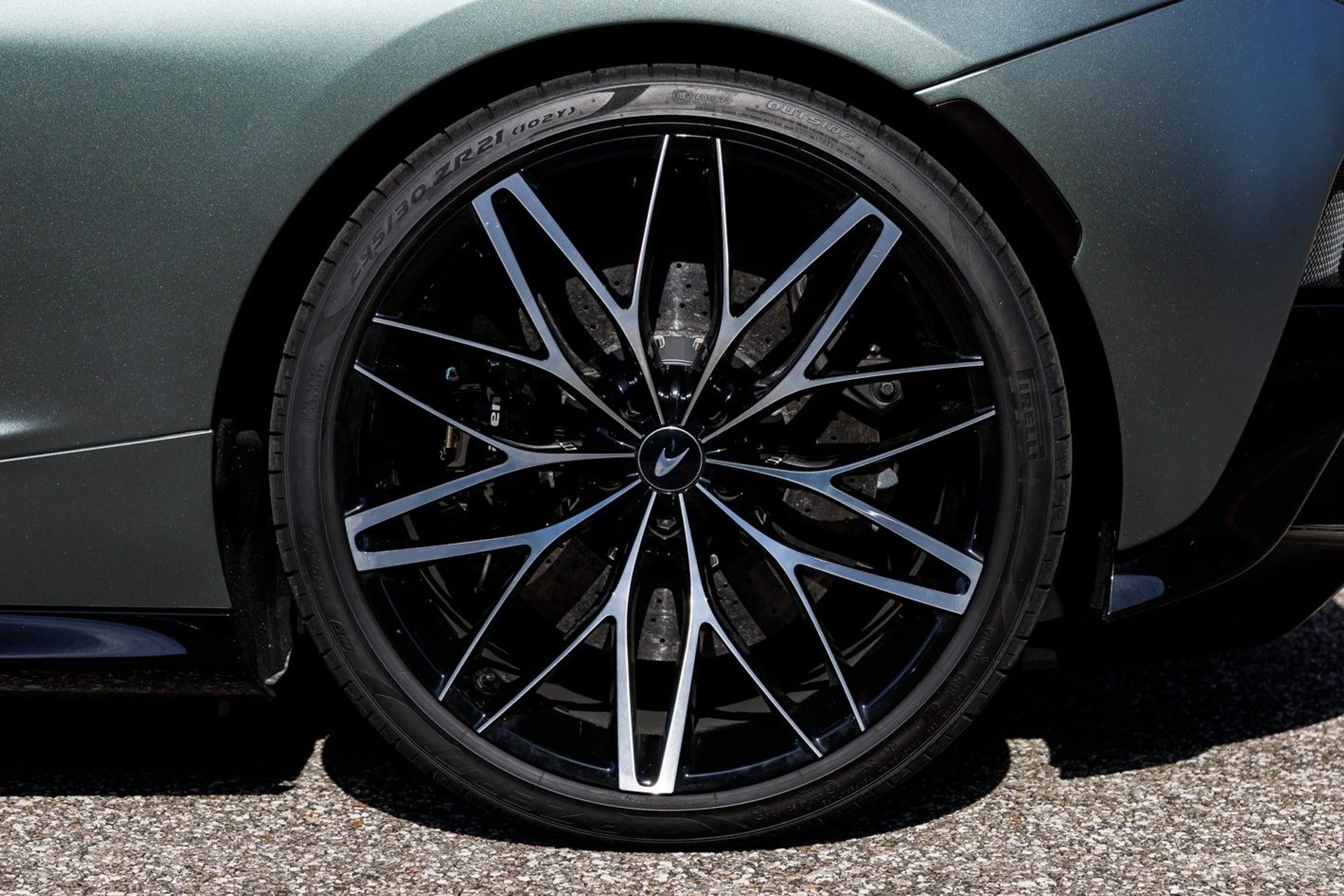 mph026_3553576412_638_p27_l_0f1ad49795