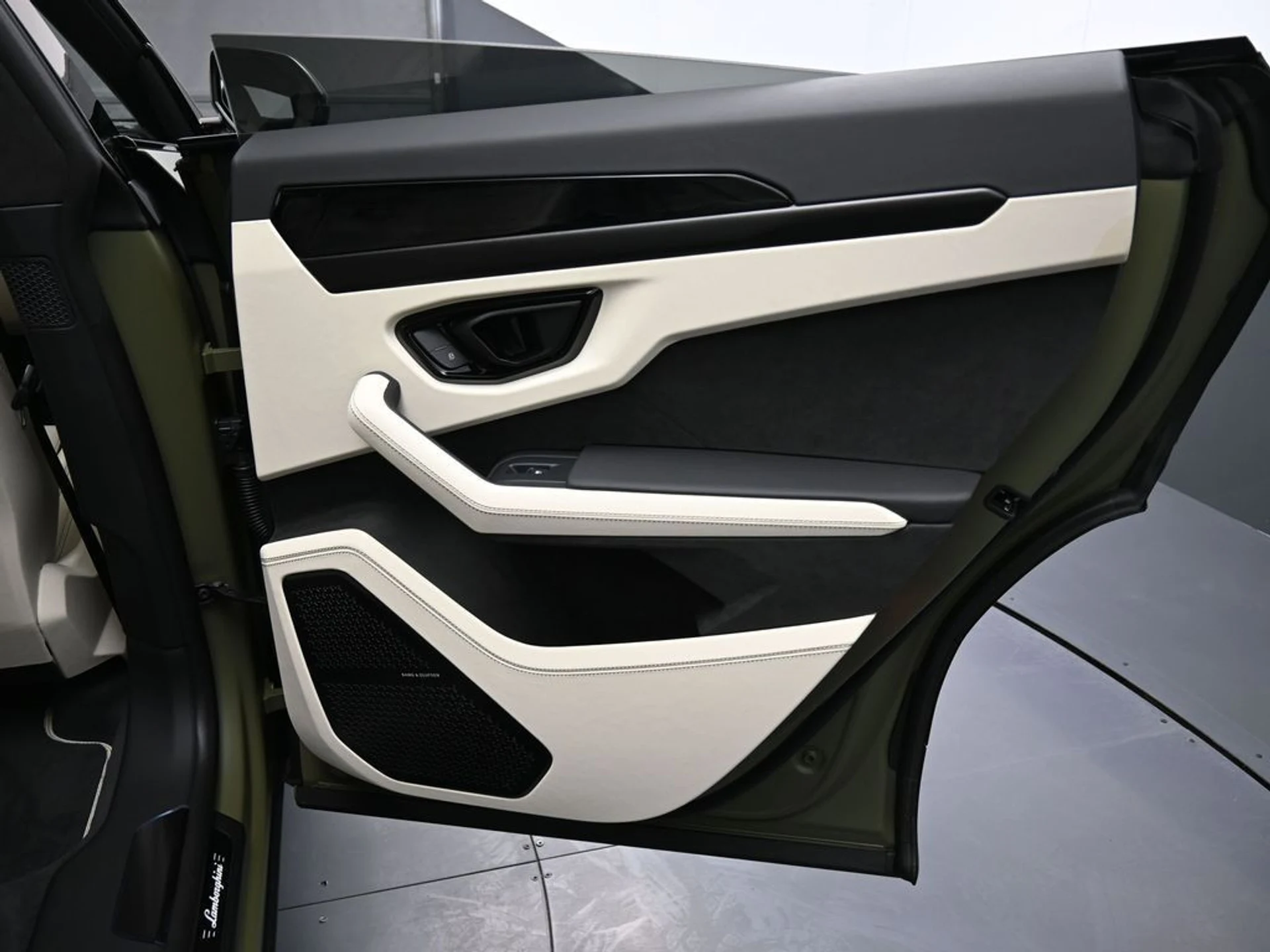 mph026_3555823886_c561ab2e_f9ef_41e2_a813_b9533ade935c_a683d1f996