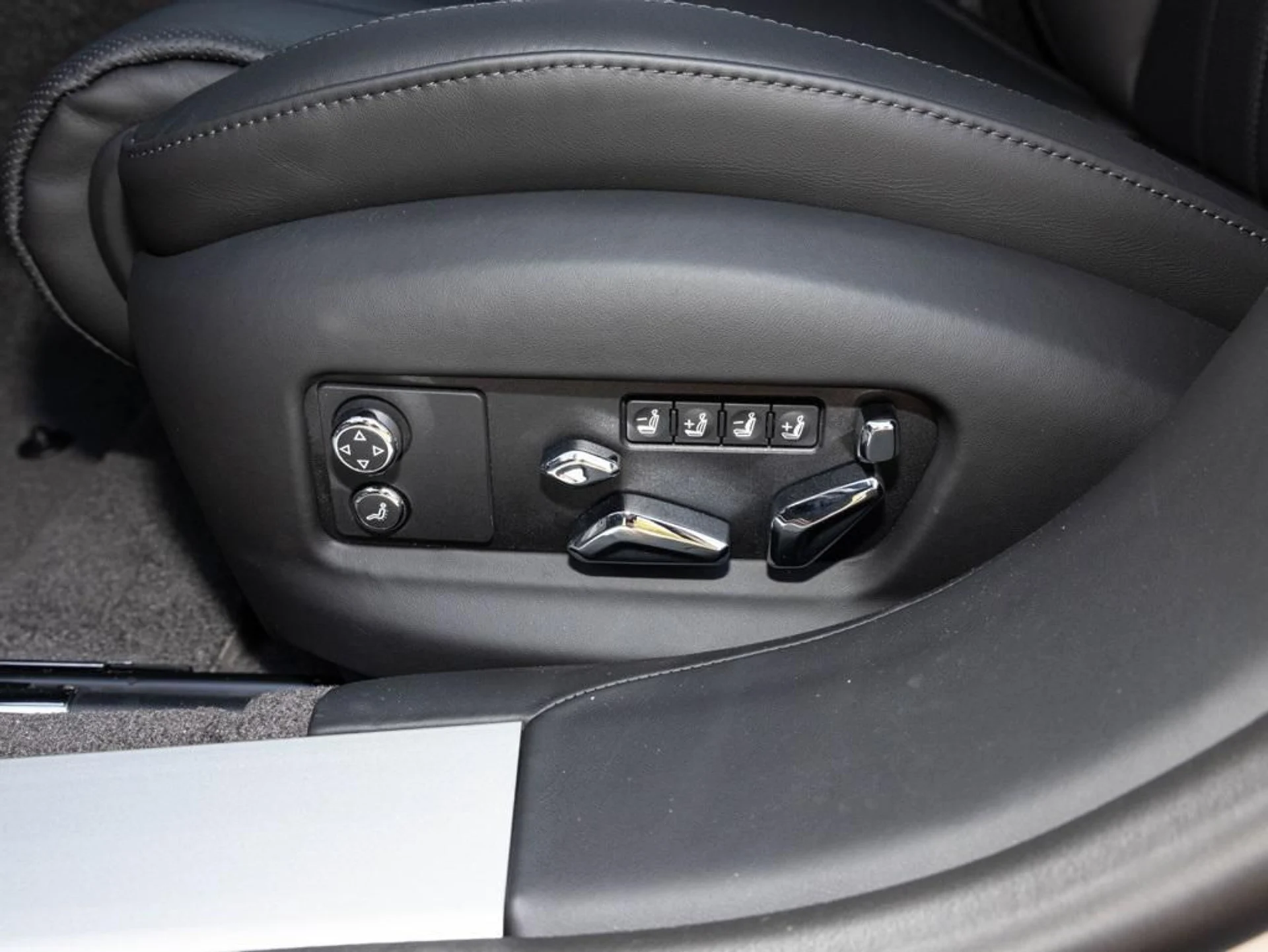 mph026_3561302629_465279750_68f229b6c83056c645fcfeaa_acafbf0f5e