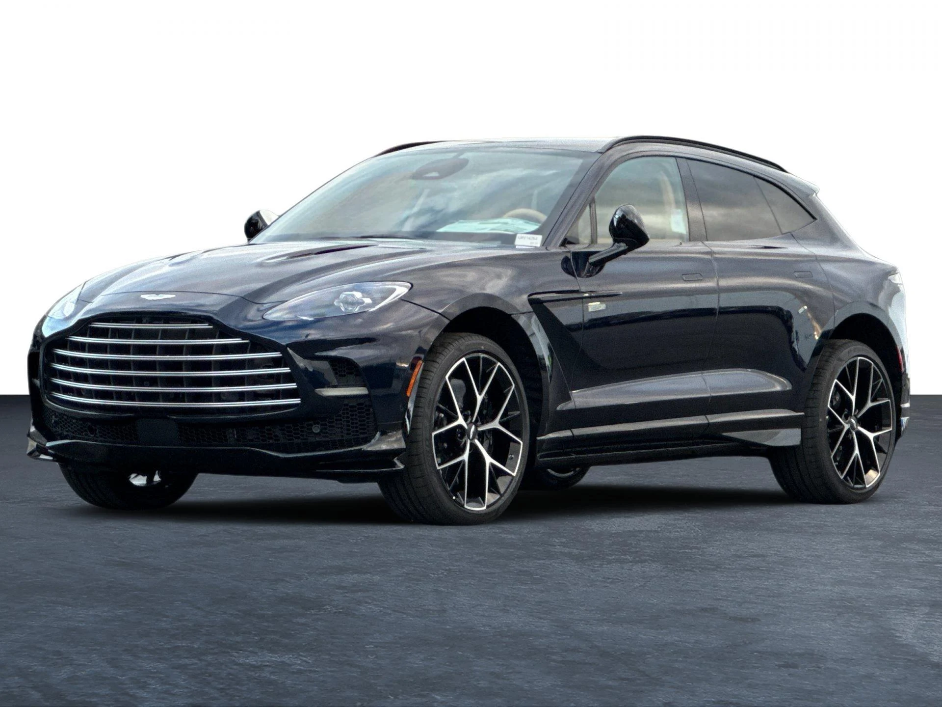 mph026_3582257570_New_2026_Aston_Martin_DBX_707_1767798695_034b937d15