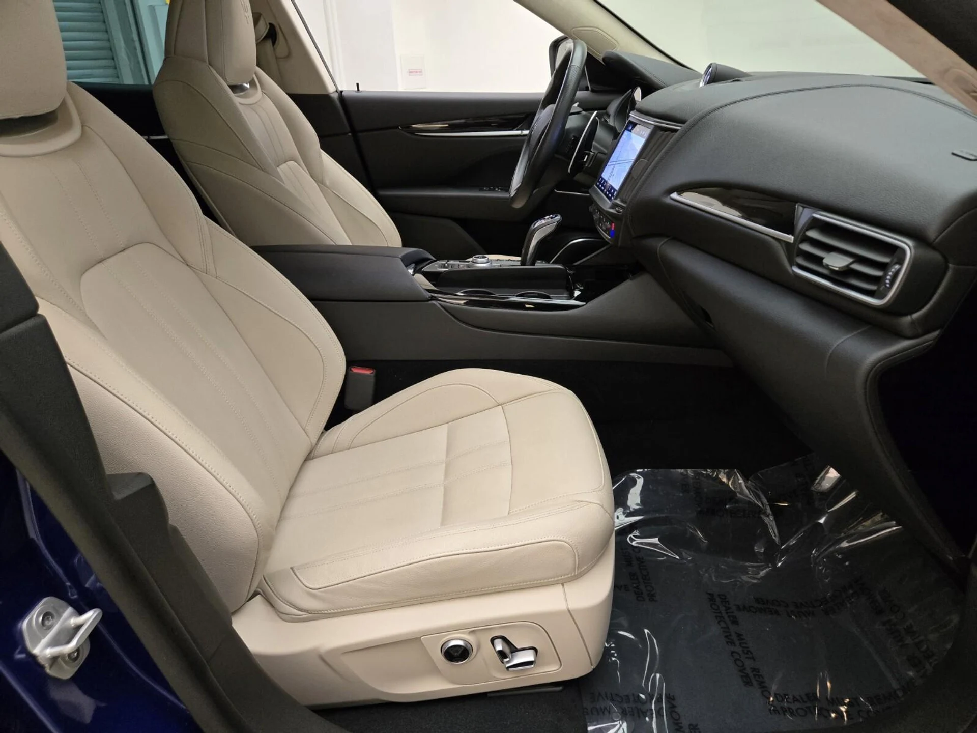 mph026_3585881238_Used_2022_Maserati_Levante_GT_1753425552_beee685e3b