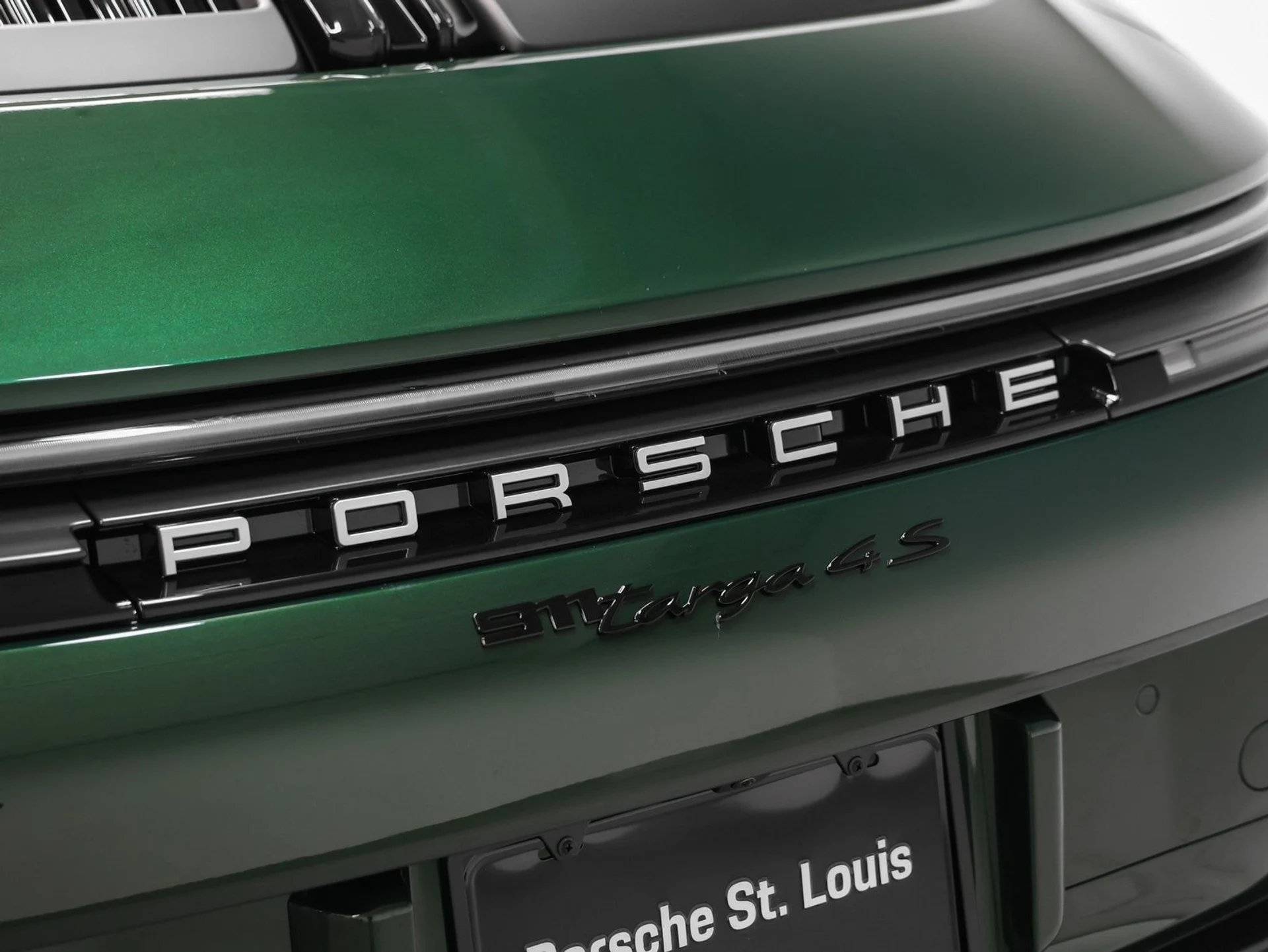 mph026_3585935172_27_57a883f117