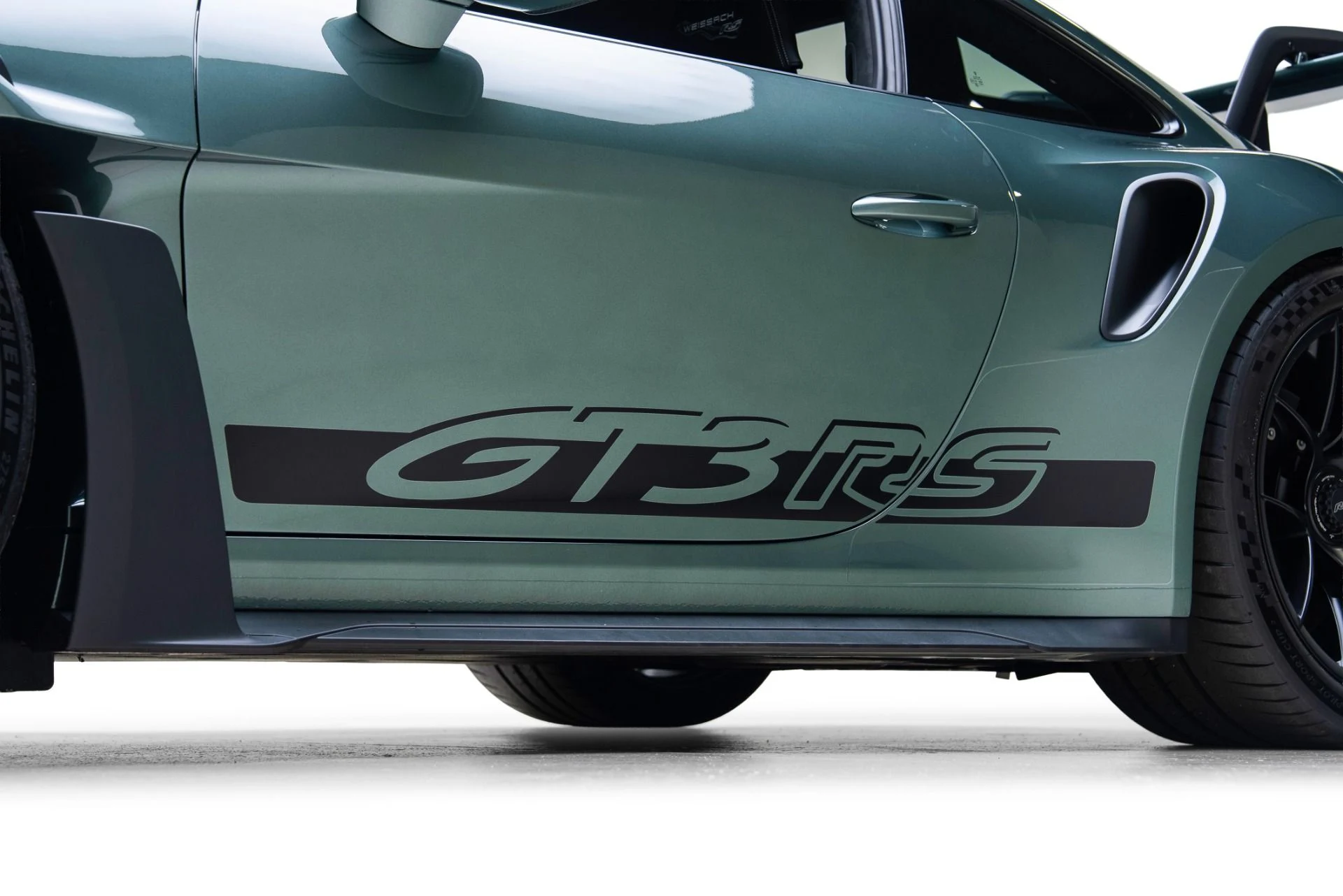 mph026_3589075174_Used_2025_Porsche_911_GT_3_RS_1779296774_69d0b2fbd9