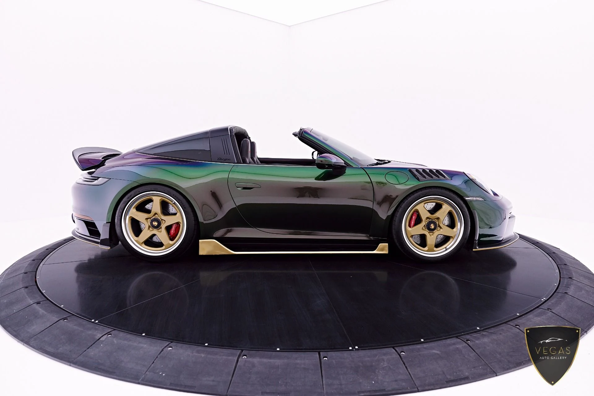 mph026_3618065760_Used_2023_Porsche_911_Targa_4_GTS_1782343366_2ab7b9ddcd