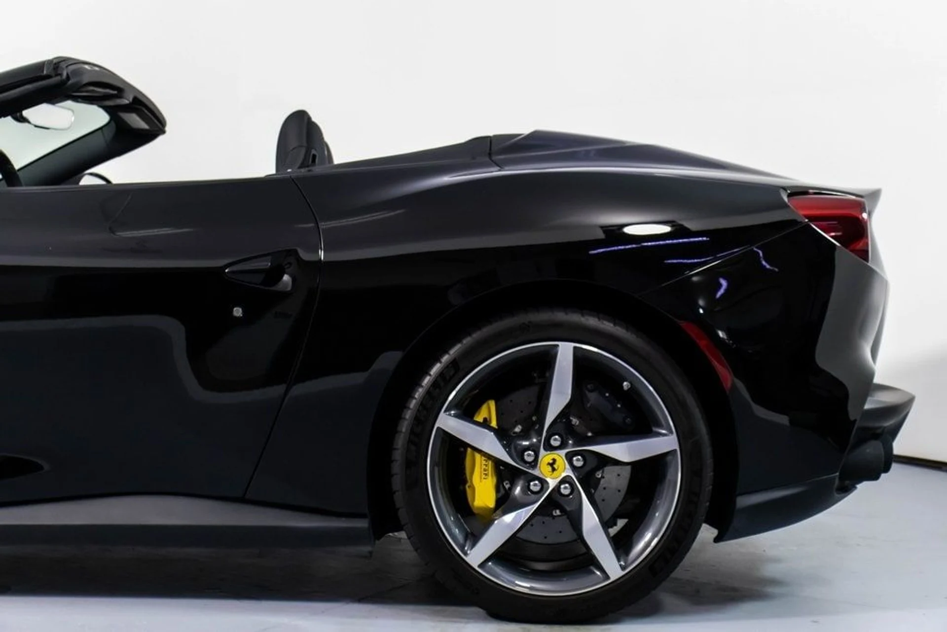 mph026_3628281153_d8fd66571cf25f4a5b636faff1f2b373x_985bc8bfc0