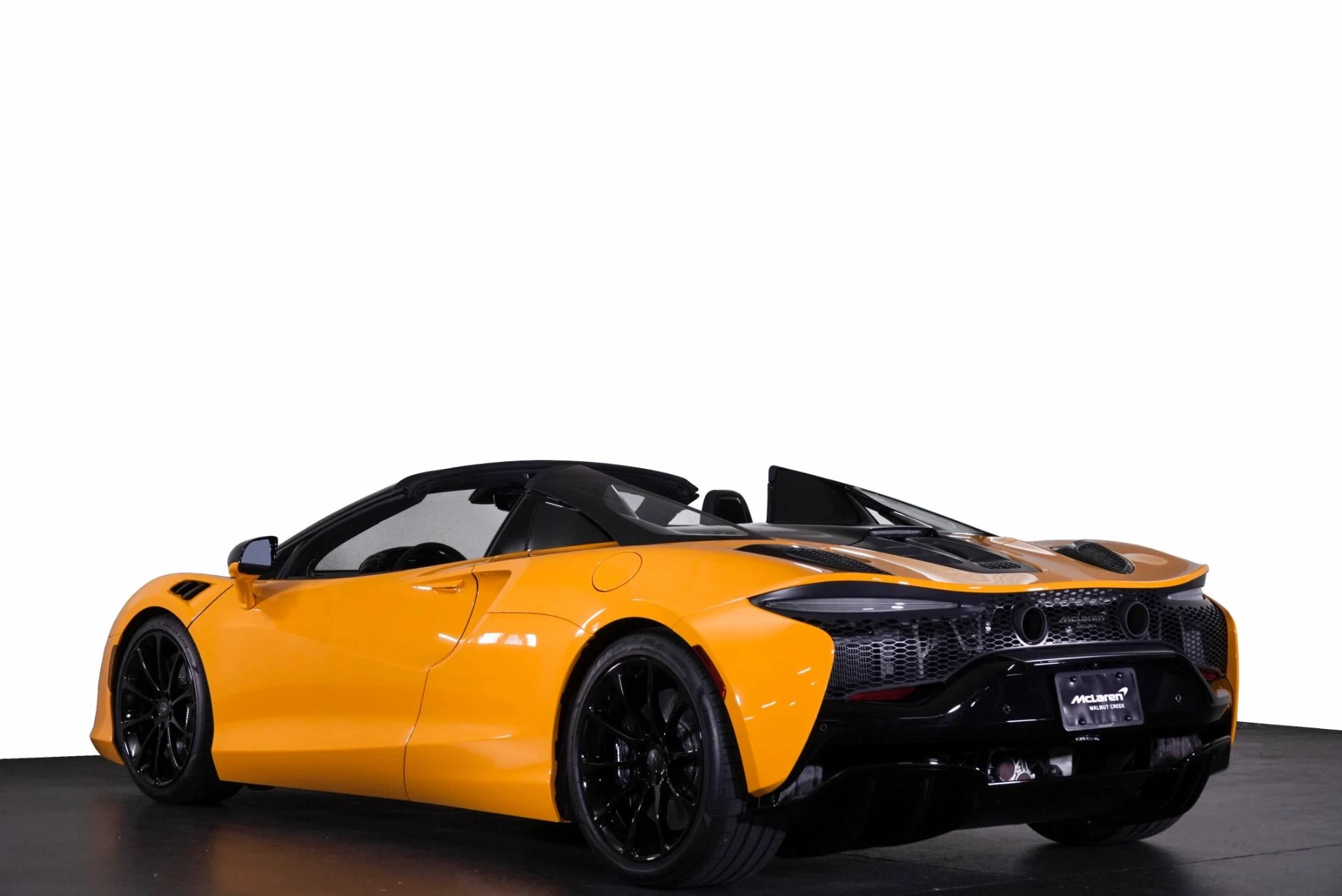 mph026_3633071970_New_2026_Mc_Laren_Artura_Spider_1783063264_4fbf474dcf