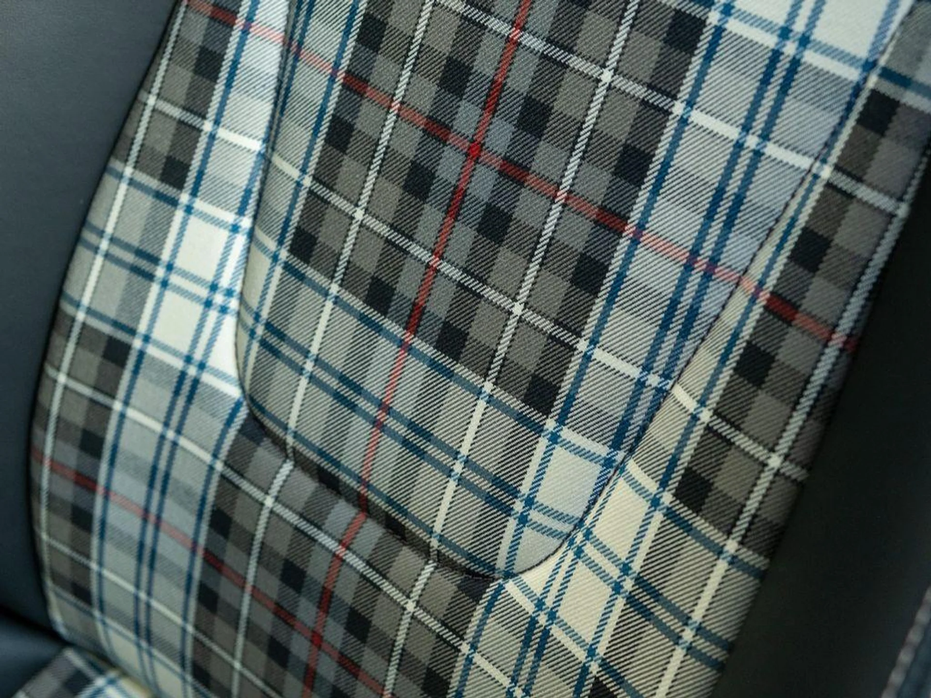 mph026_3636418428_s_X4_Qslua_Re_Stm_O_Mlcq_Bp6_Ux_Bz6o_cee4767f3a