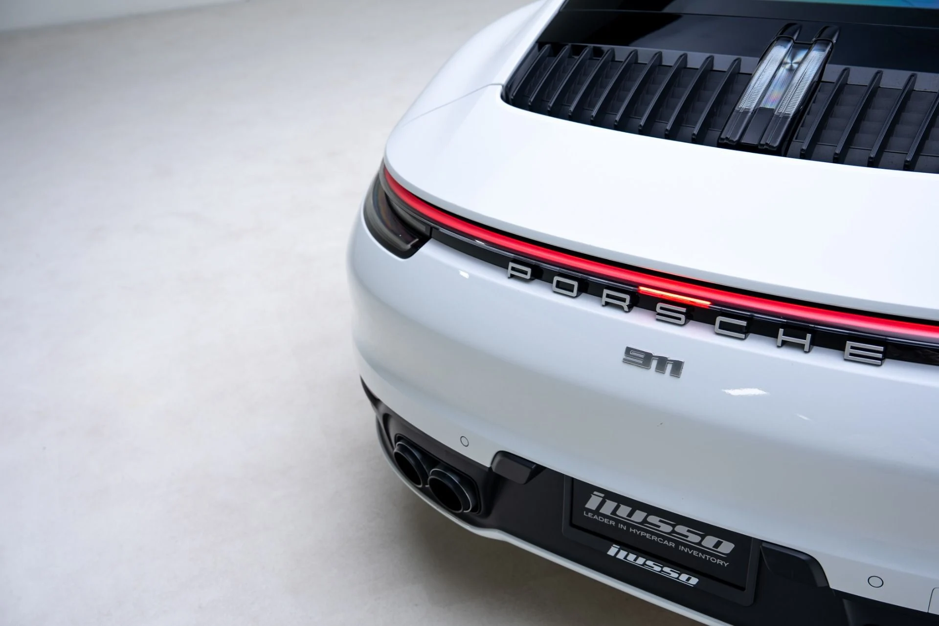 mph026_36414025_Used_2020_Porsche_911_Carrera_1769107199_bbd0028bba