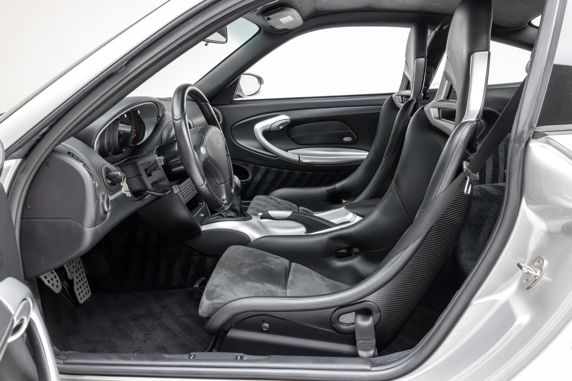 mph026_3646903698_13475_p27_l_3ff923783e