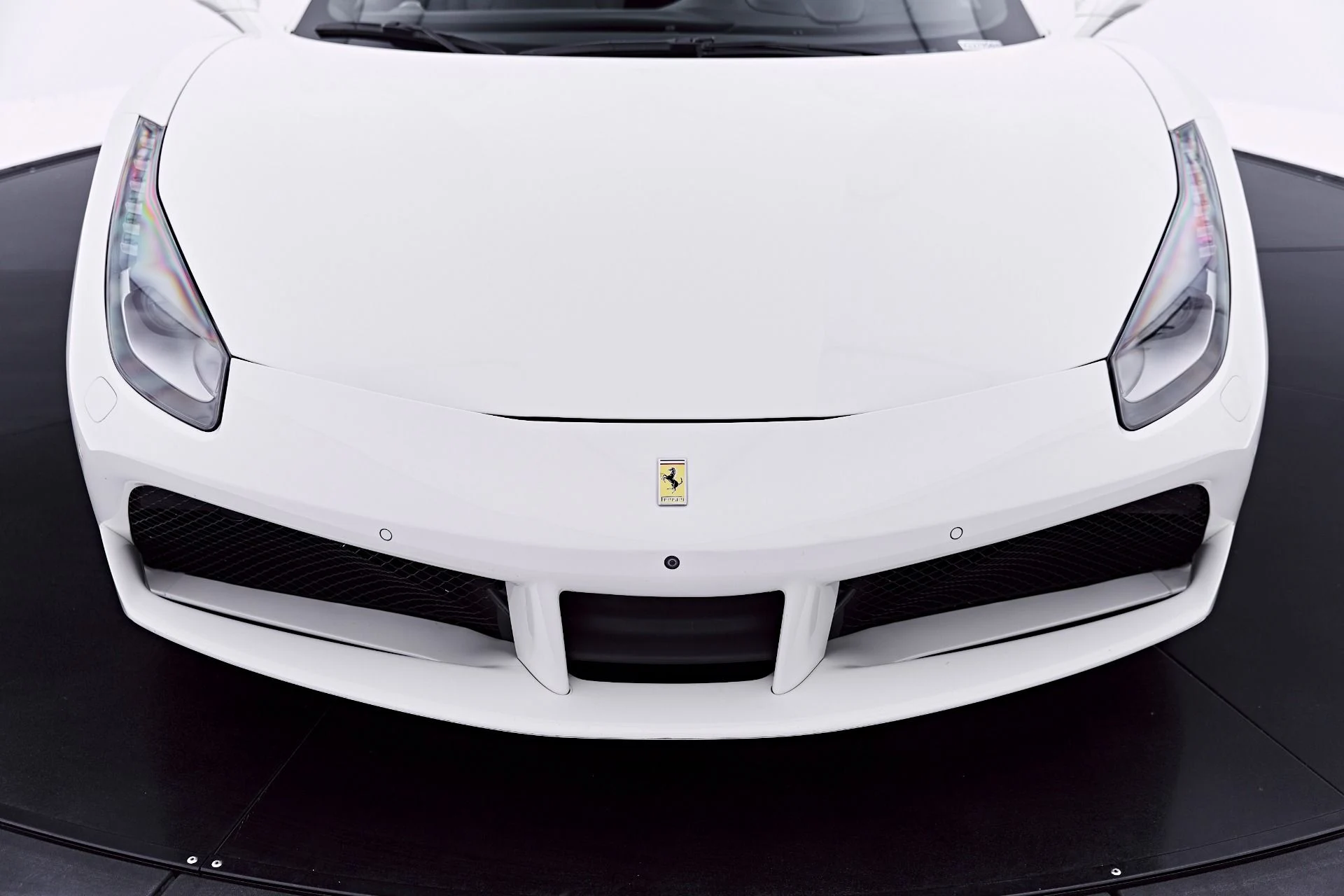 mph026_3649868413_Used_2019_Ferrari_488_Spider_Base_1782196624_7ea56cb2d9
