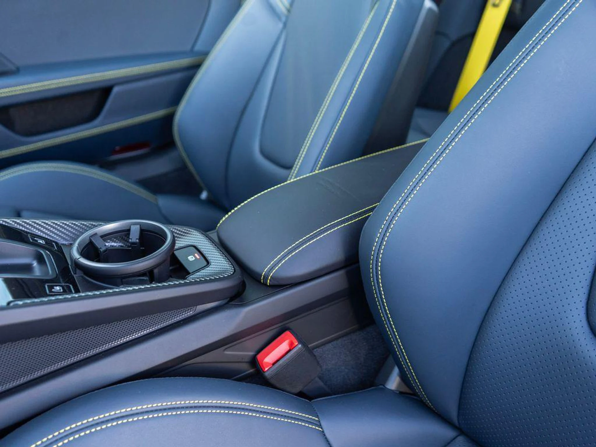 mph026_3655223390_Afzk_ME_4_Tiigtng_U4_Lss_FC_1_Afzdc_ca4e584907