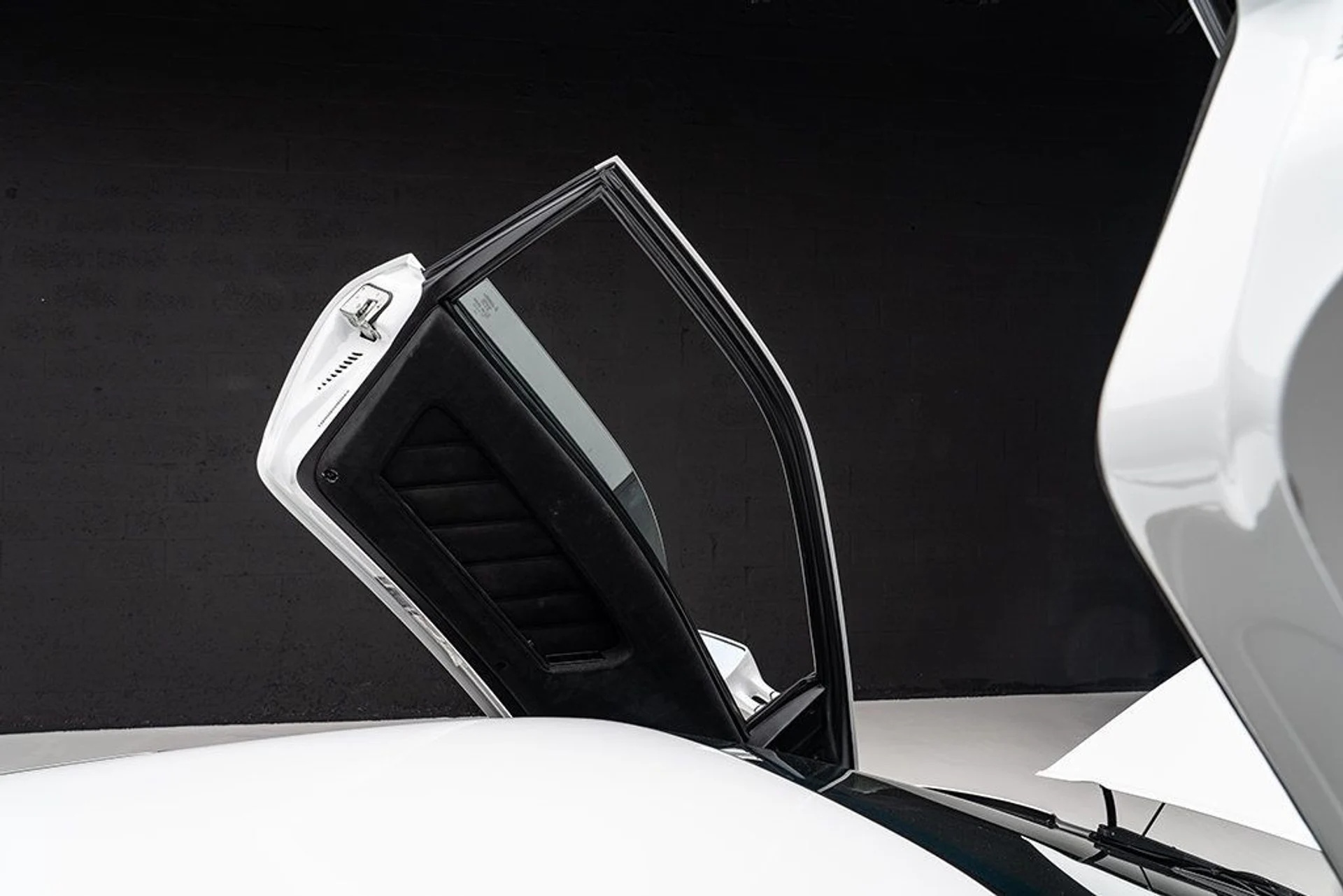 mph026_3656303251_used_1999_lamborghini_diablo_sv_9689_22911634_27_1024_a78cfc116e