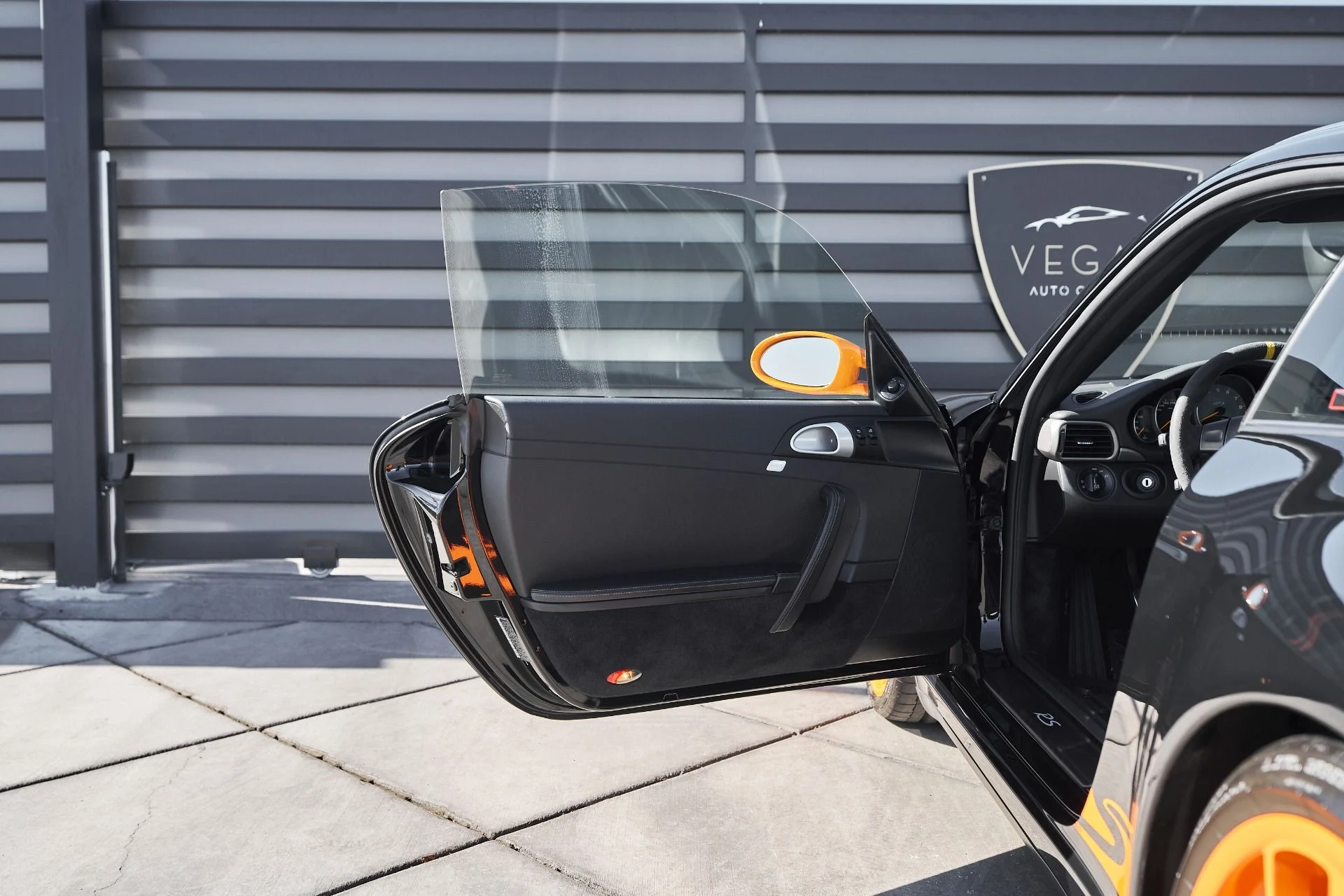 mph026_3662112679_Used_2007_Porsche_911_RS_1763228683_3ccf2ea160