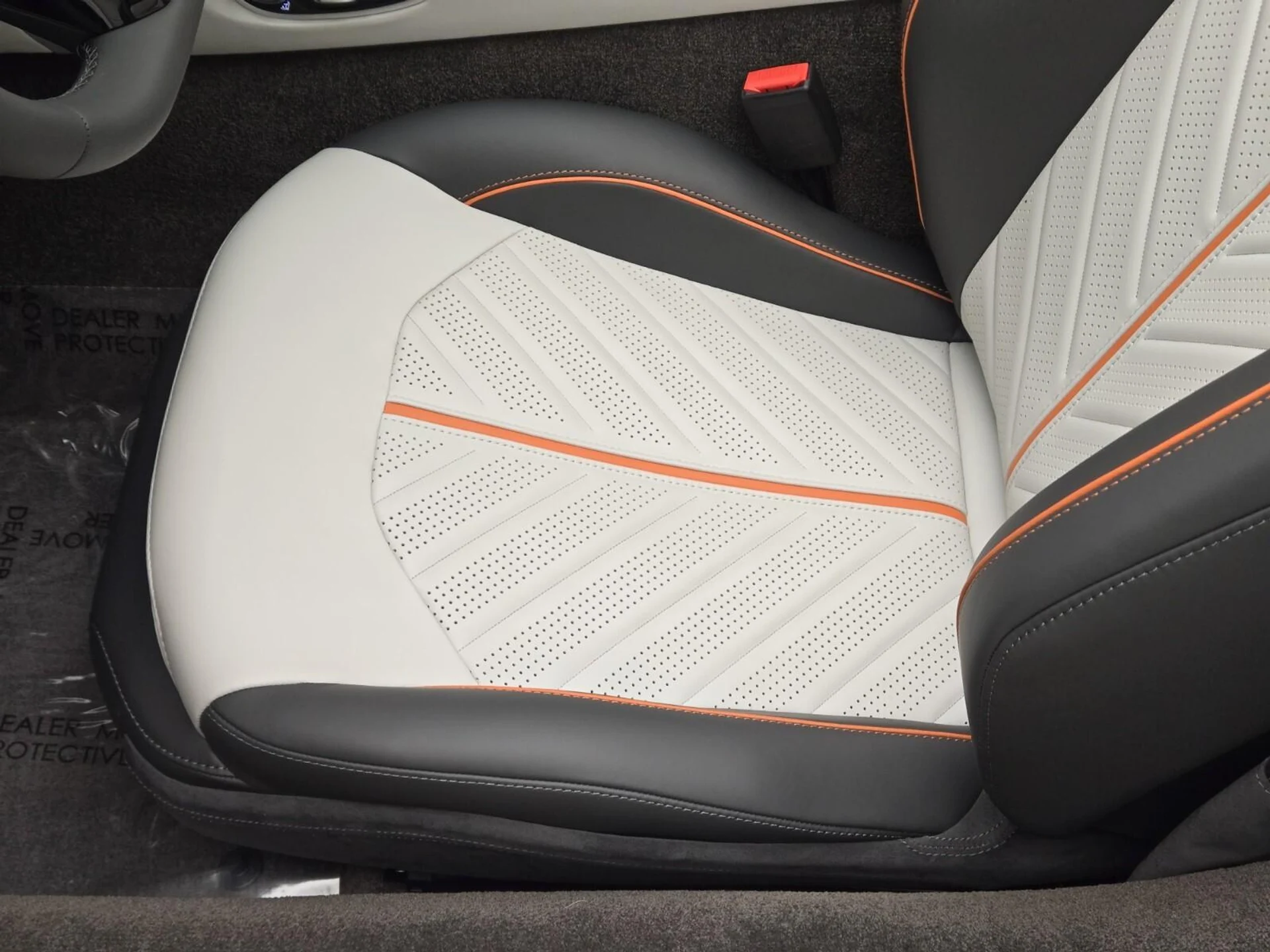 mph026_3685290223_New_2026_Aston_Martin_Vantage_S_1775539107_ae1c16e2d8