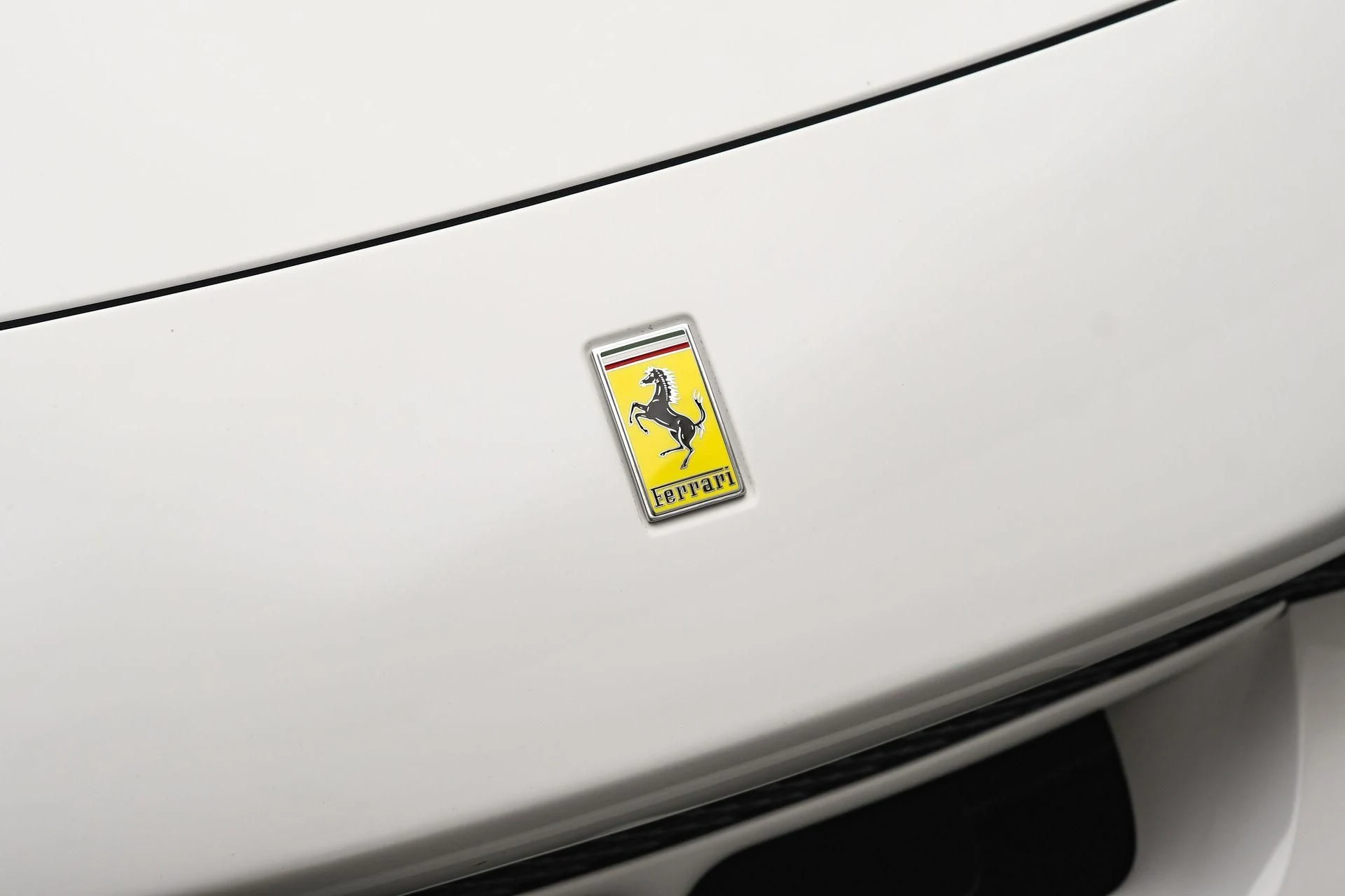 mph026_3690923870_Used_2025_Ferrari_296_GTS_CONV_1757451357_9e4d86e0f8