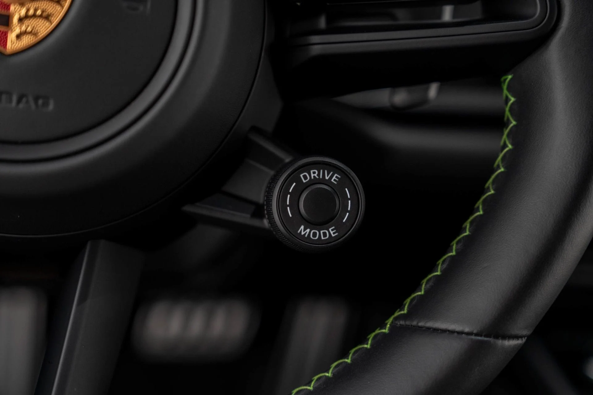 mph026_3691332084_Used_2022_Porsche_911_GT_3_Touring_1775584406_4c0f98fb99