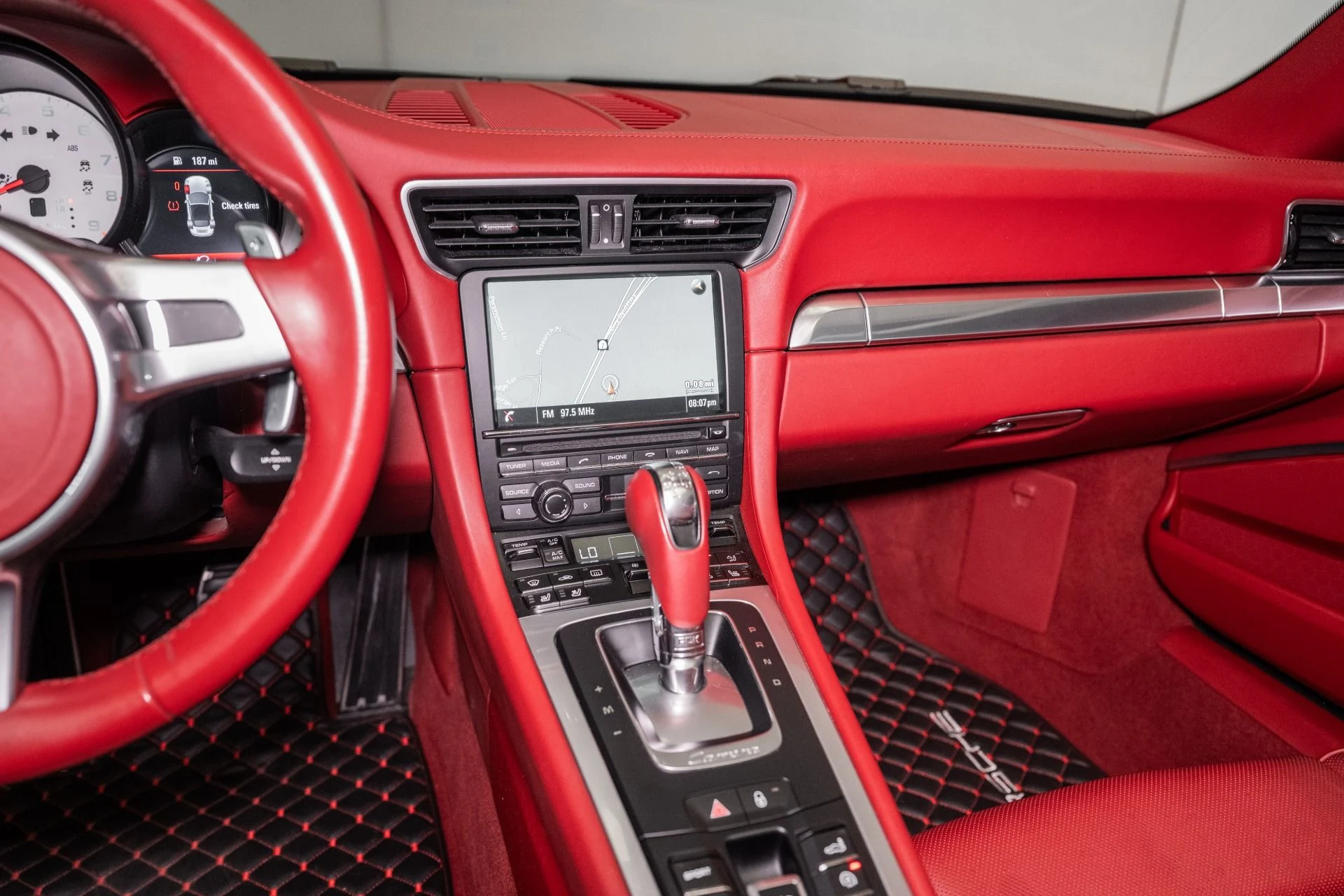 mph026_3692030001_Used_2016_Porsche_911_Carrera_S_1758126477_476eb57b96