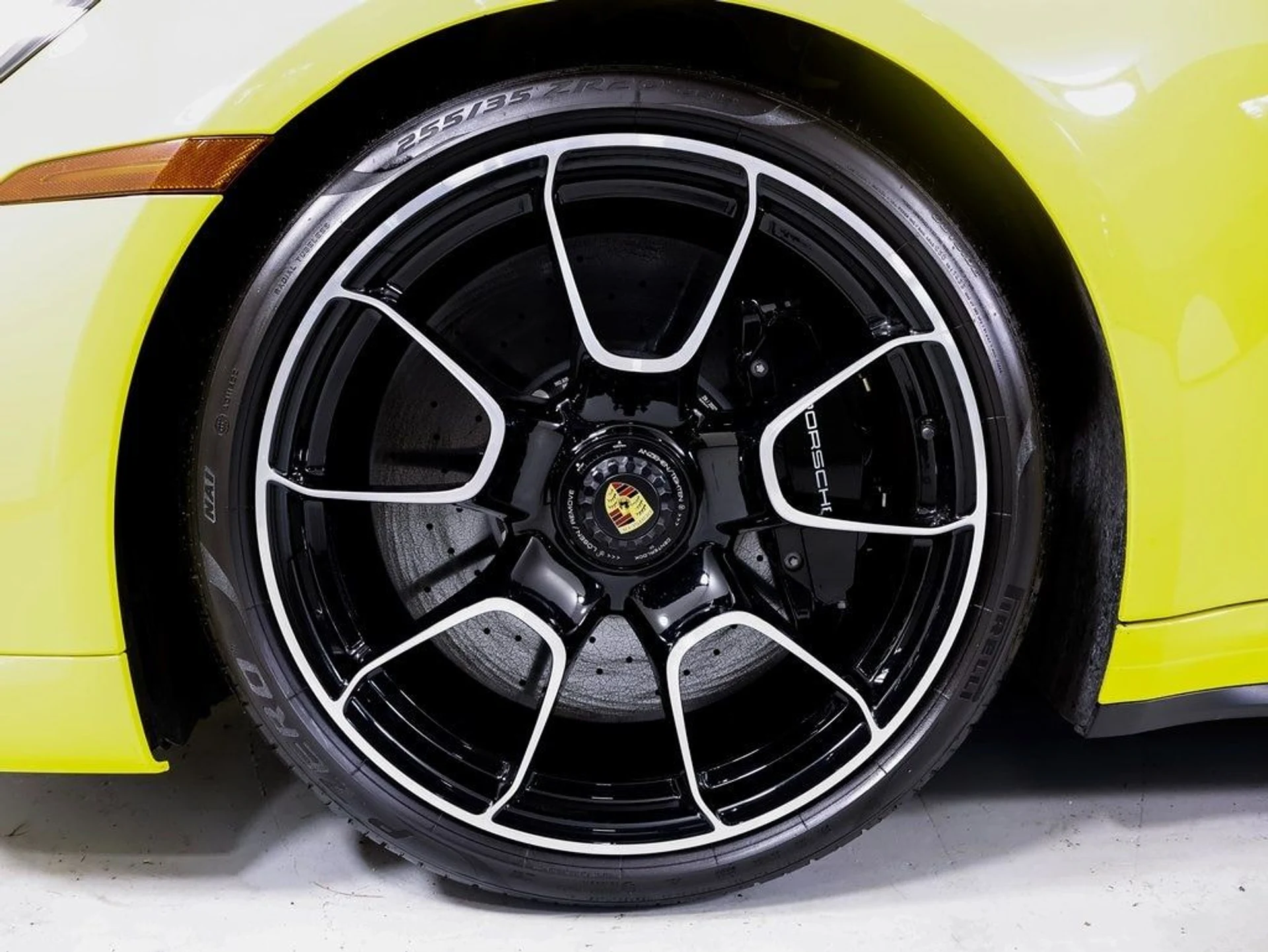 mph026_3701896701_9c744376262060f08275964d90b902dax_8e72556a39