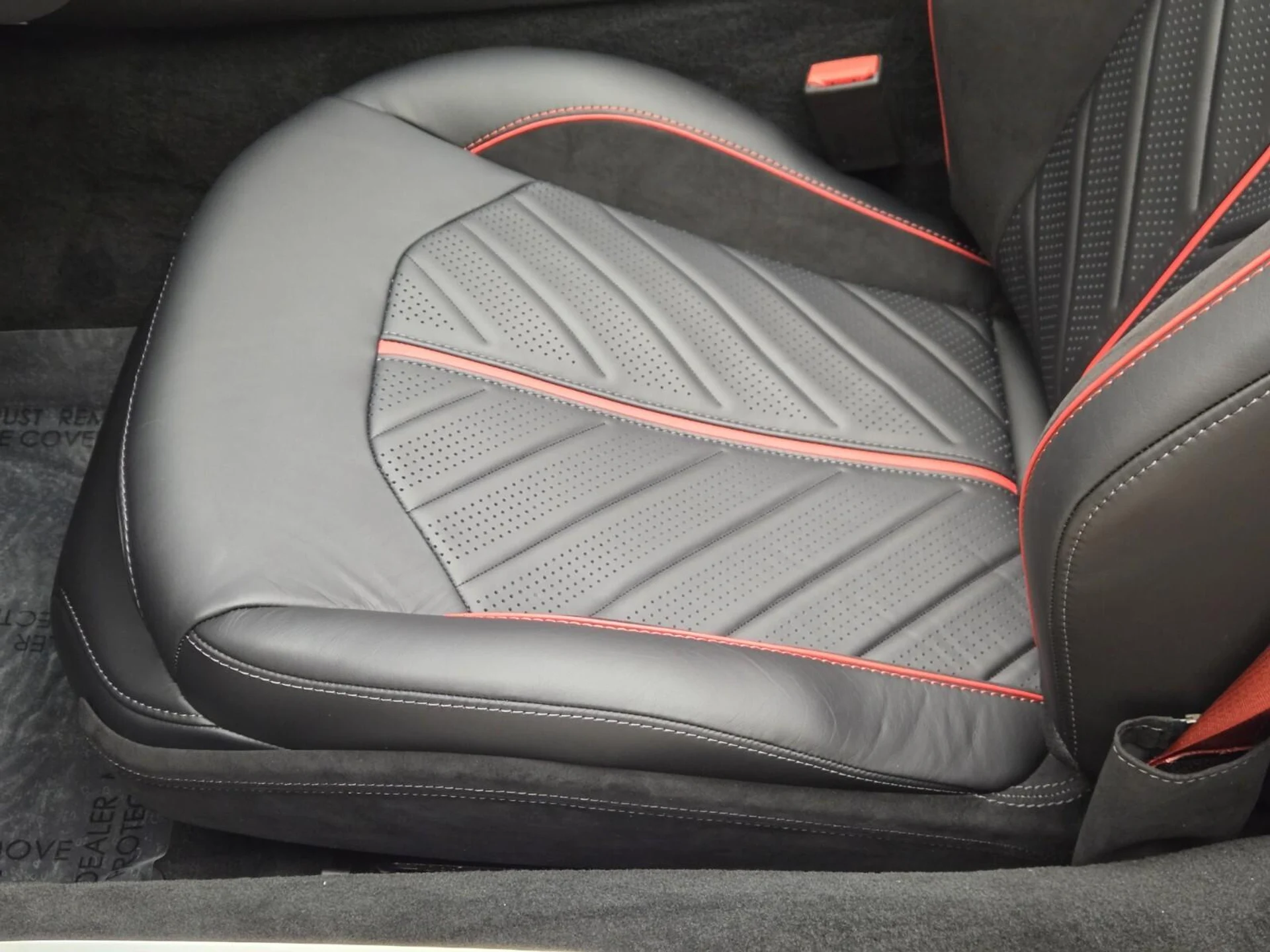 mph026_3702526501_New_2026_Aston_Martin_Vantage_1768889969_e73dea6216