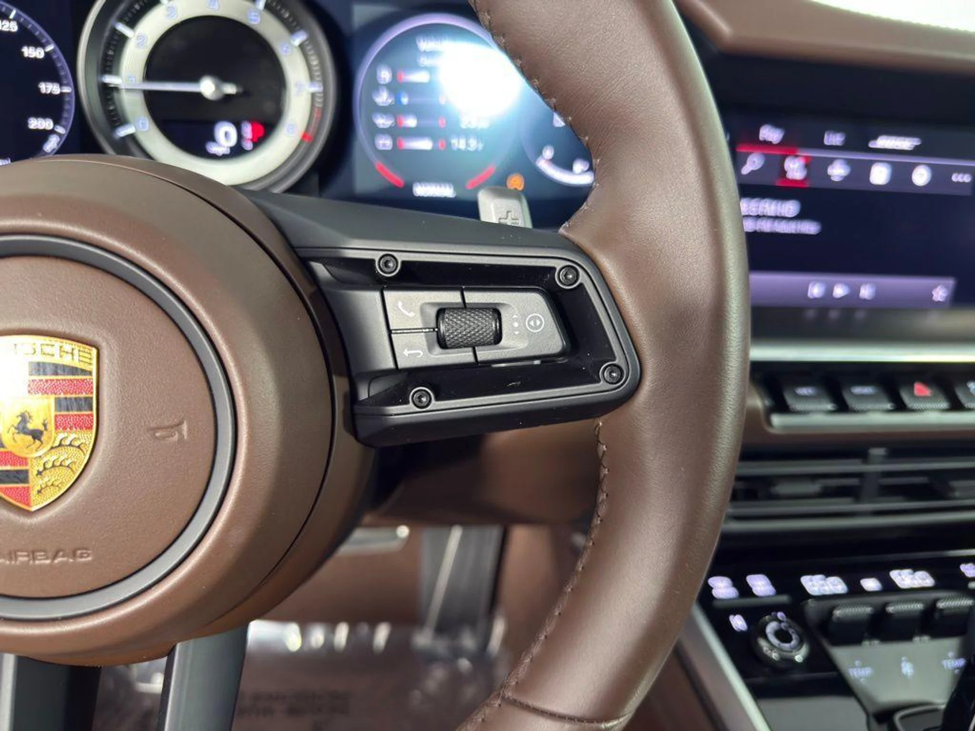 mph026_3704312087_hy_Uz98mo_Ho_Ib_Dj_IDM_k_YPV_Bq_Rz_I_700841d17d