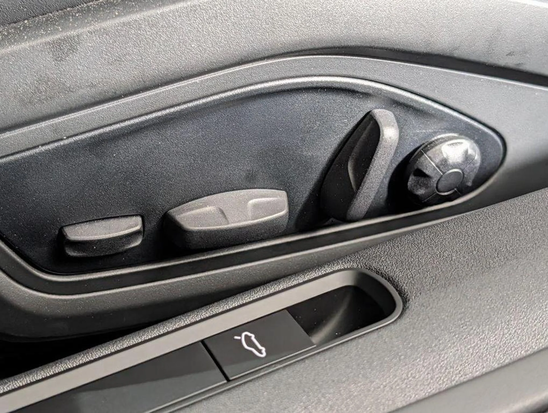 mph026_3707138018_Ndgn_Tvue34l_Px1_Gy2xo_Y9m_Ie_Lws_b69d20d8e0